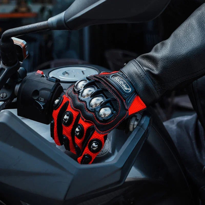🔥Hot Sale🔥-🏍️Indestructible Outdoor Self-defense Gloves 🧤(One pair)