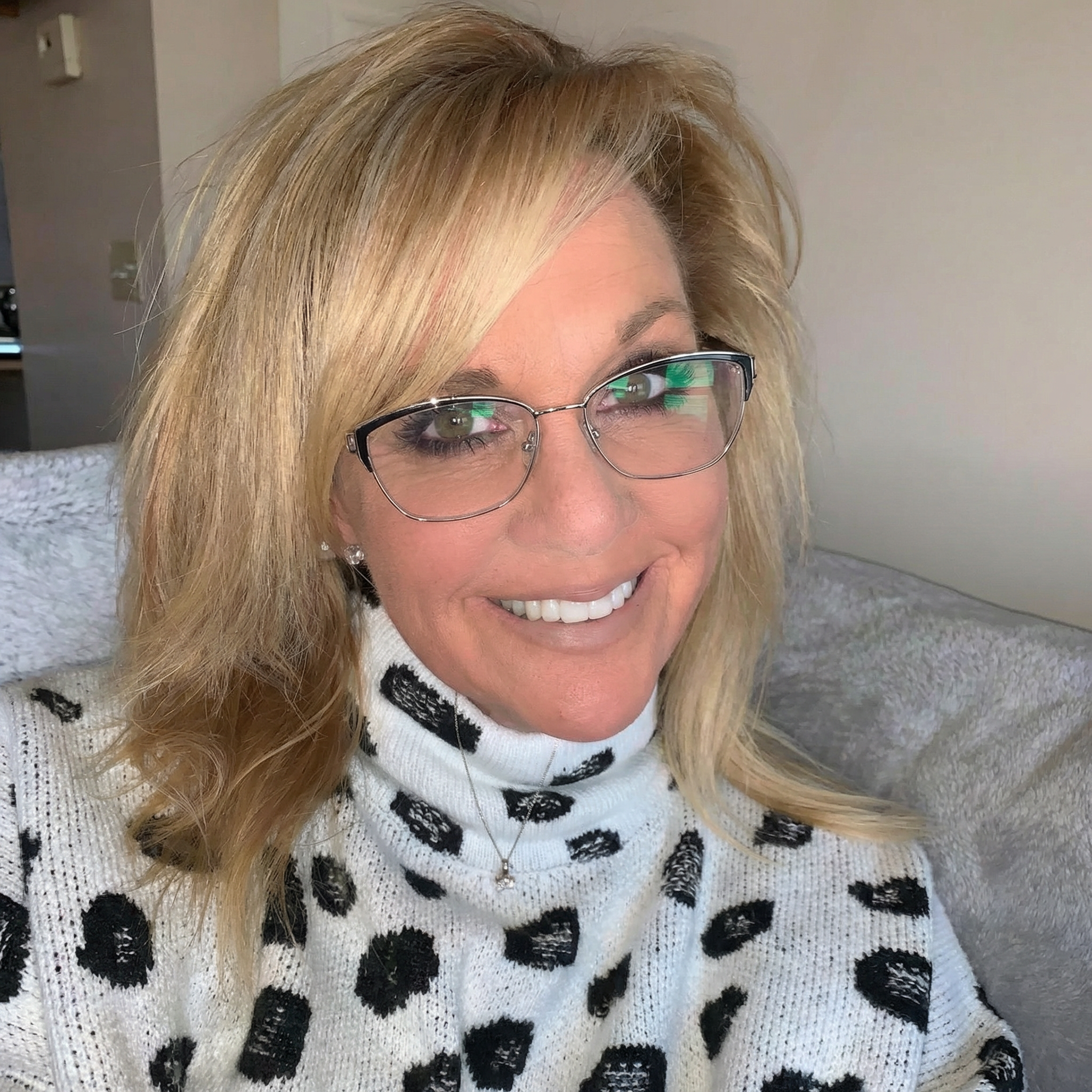 Square Glasses #69-3673