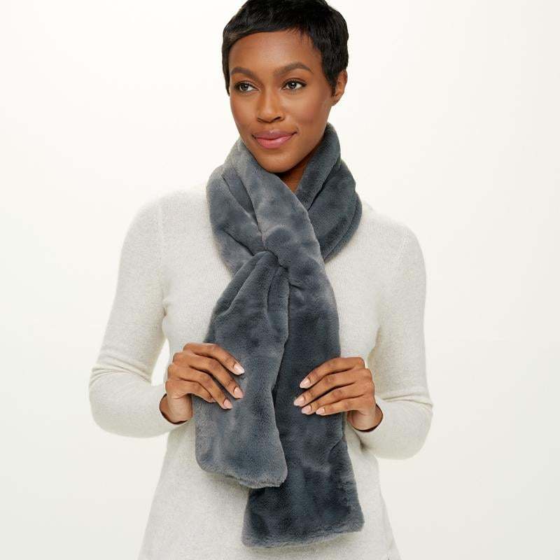 ❄️ Faux-Fur Pull-Through Scarf with Hidden Pocket