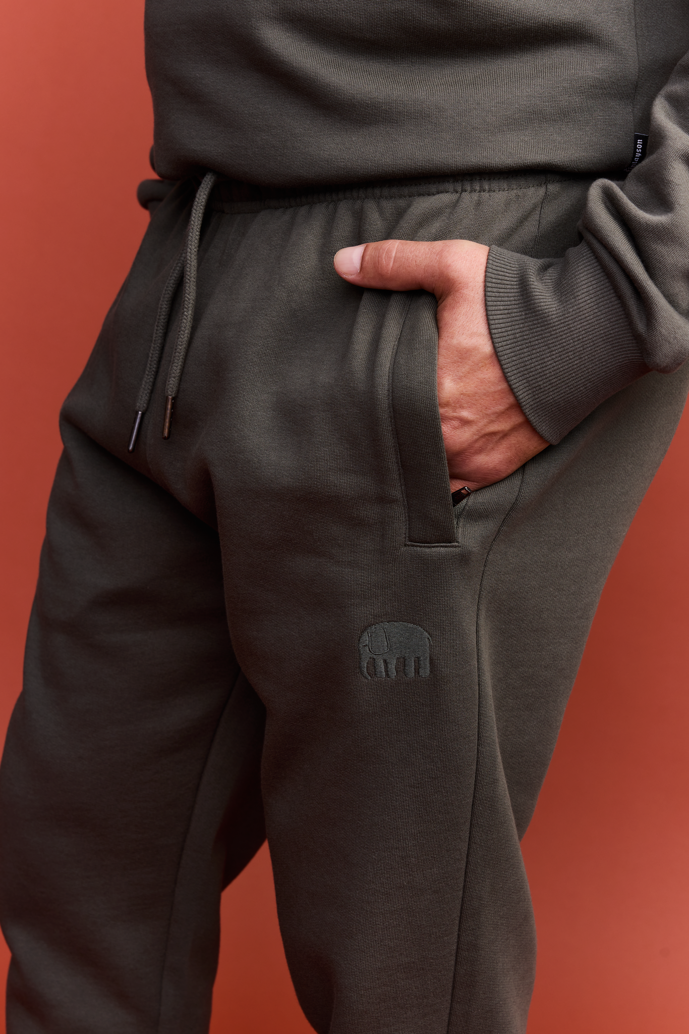 Elefantti collegehousut-Finlayson