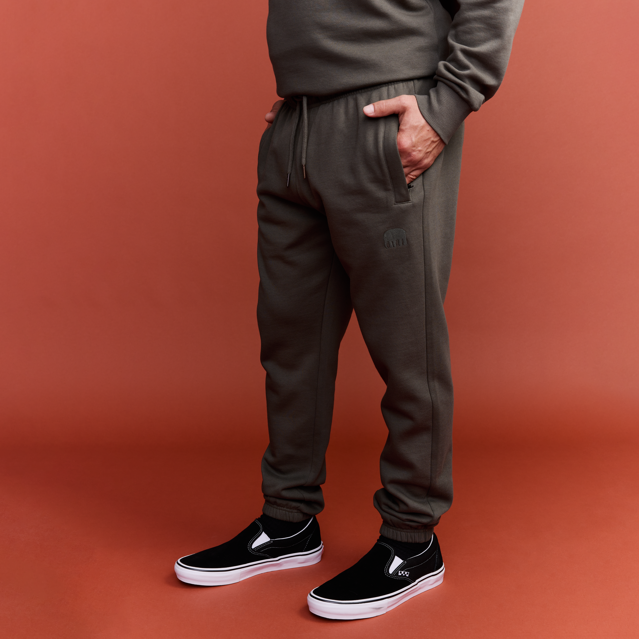 Elefantti collegehousut-Finlayson