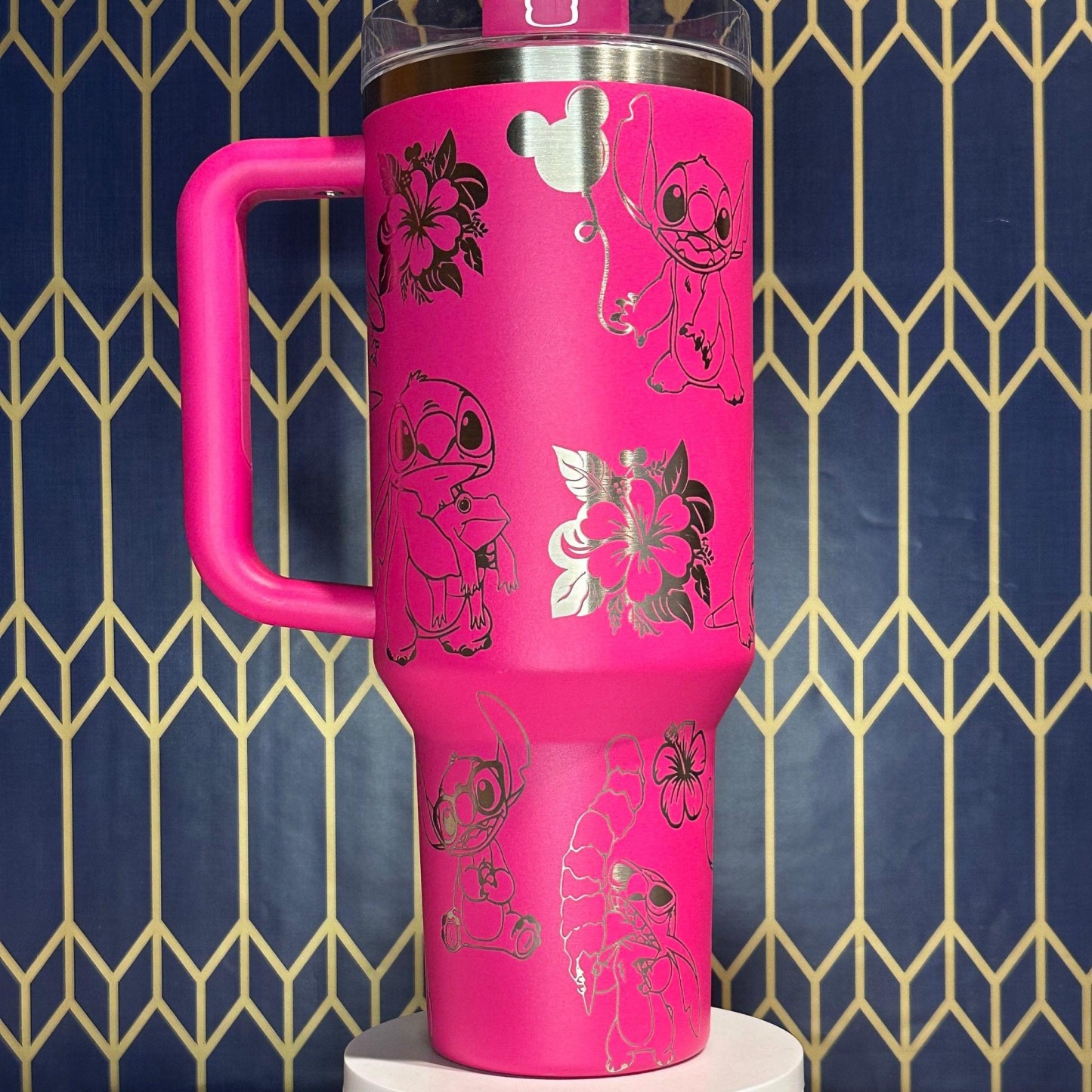 Lithtlo & Stitcthth Quencher H2.0 FlowState? Tumbler | 40 OZ