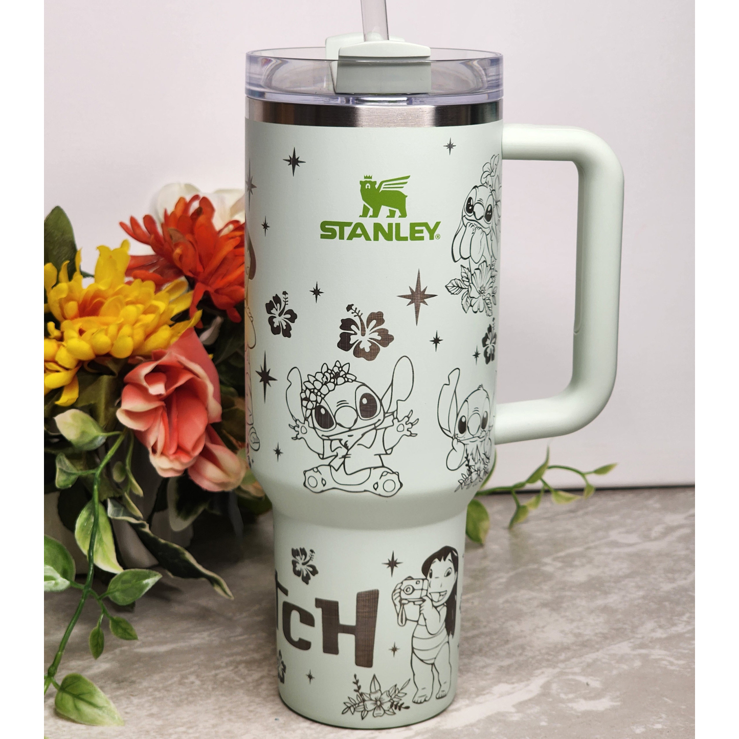 Lithtlo & Stitcthth Quencher H2.0 FlowState? Tumbler | 40 OZ