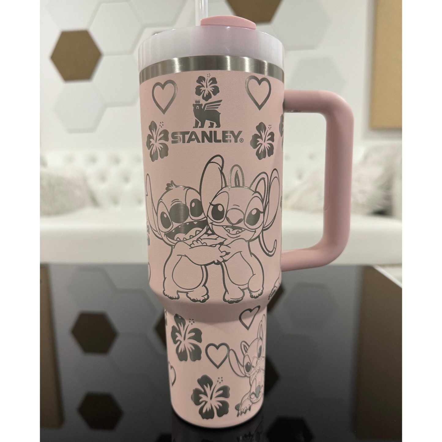 Lithtlo & Stitcthth Quencher H2.0 FlowState? Tumbler | 40 OZ