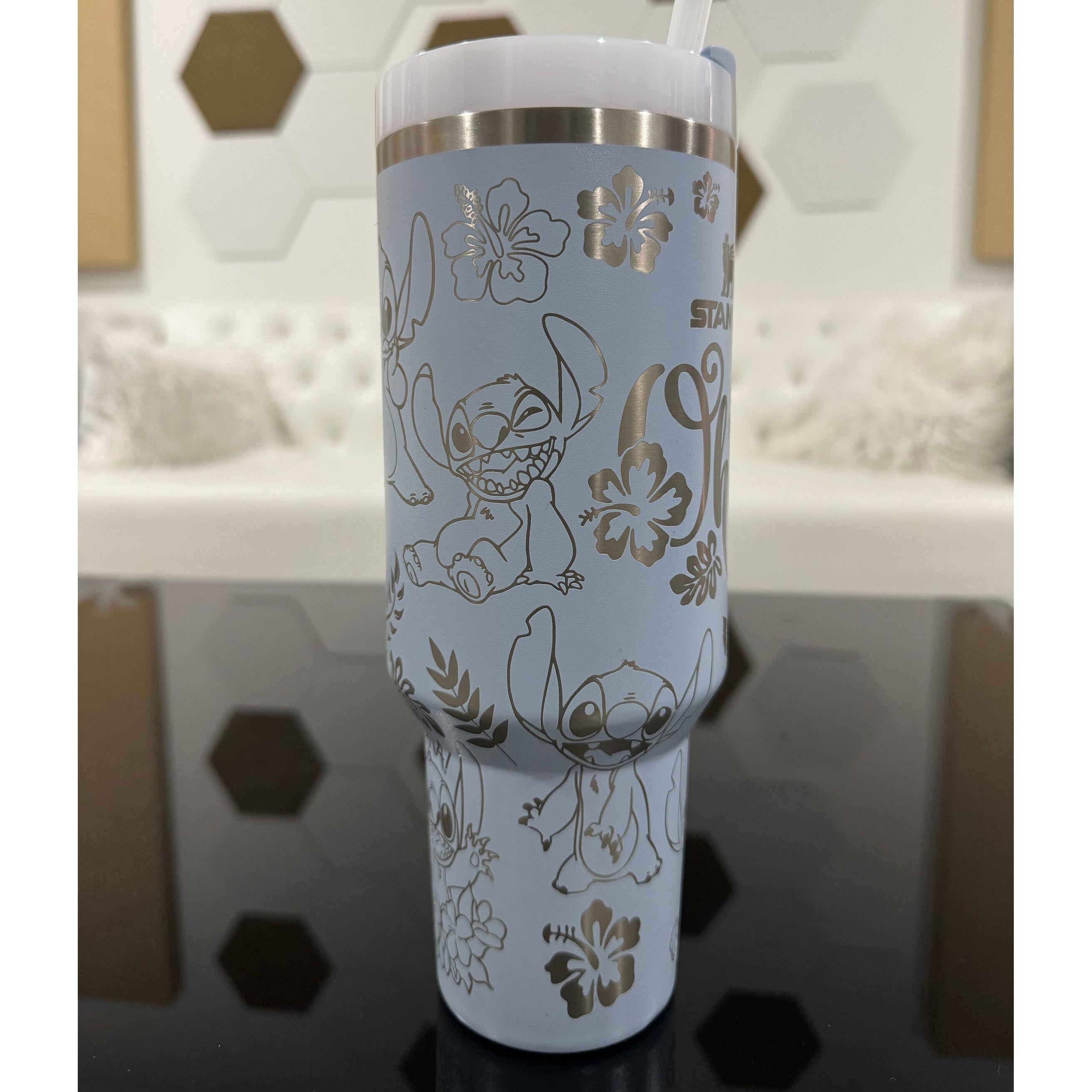 Lithtlo & Stitcthth Quencher H2.0 FlowState? Tumbler | 40 OZ