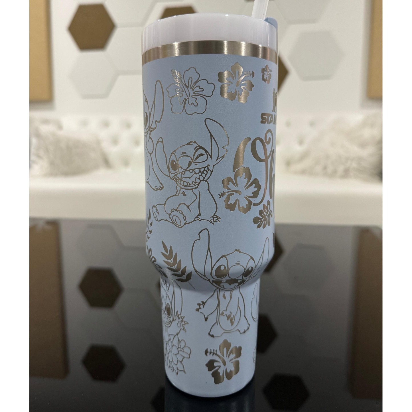 Lithtlo & Stitcthth Quencher H2.0 FlowState? Tumbler | 40 OZ