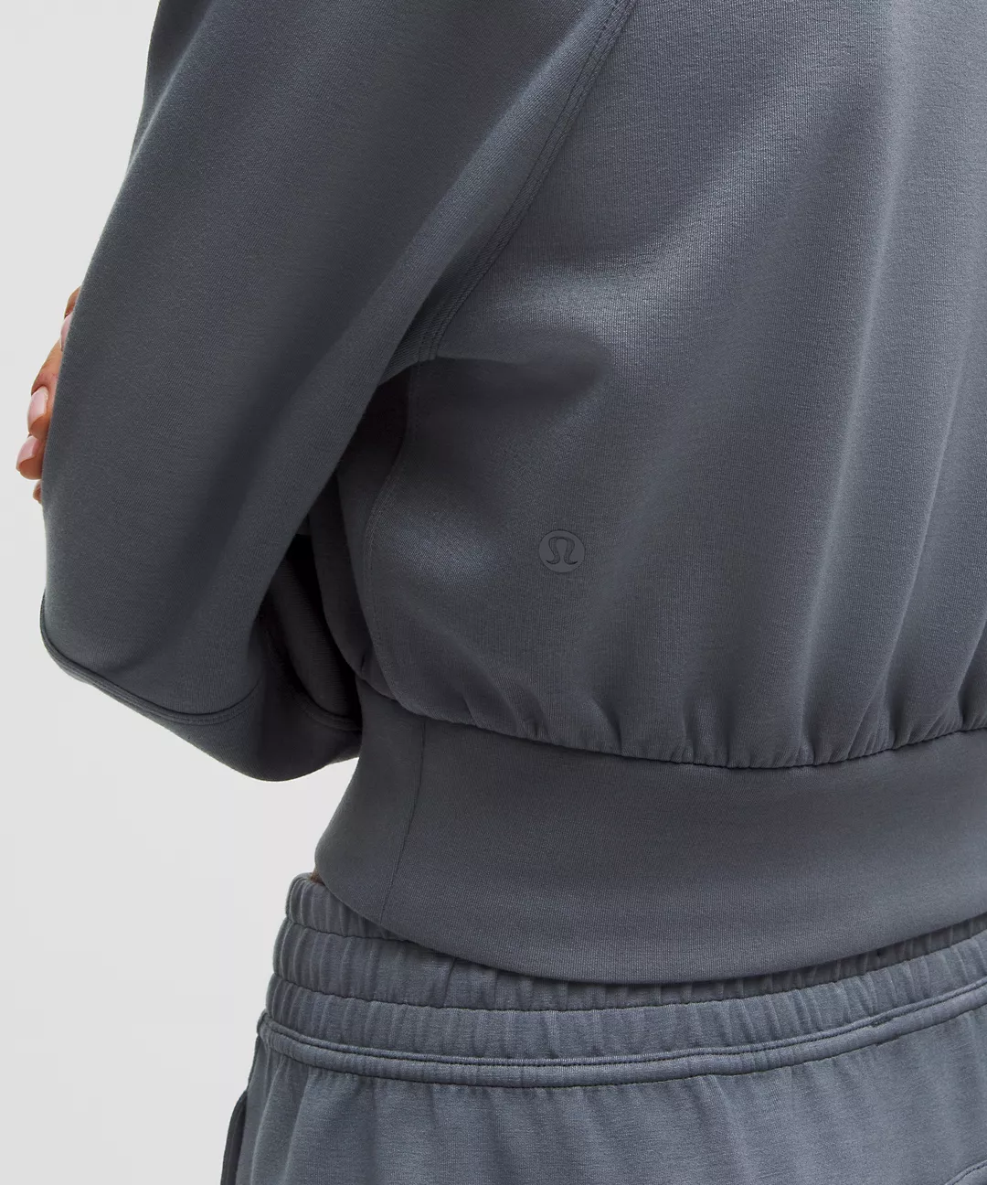 Smooth Spacer Cropped Pullover Wash