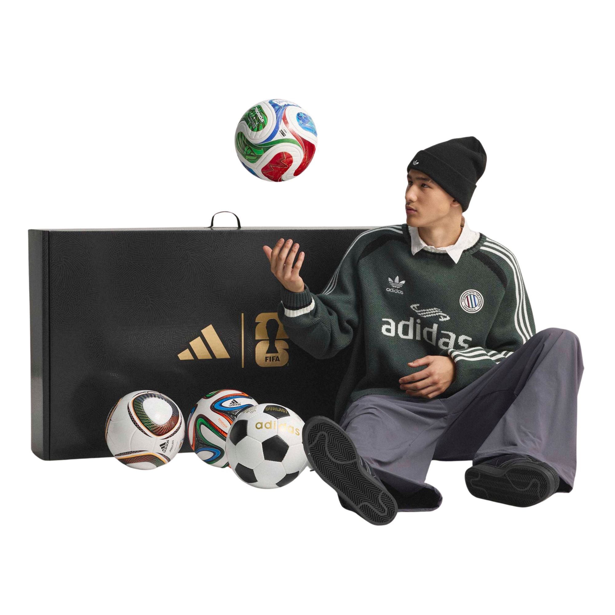 Adithtdas FIFthtA Wothtrld Cuthtp™ Historical Club Ball Set