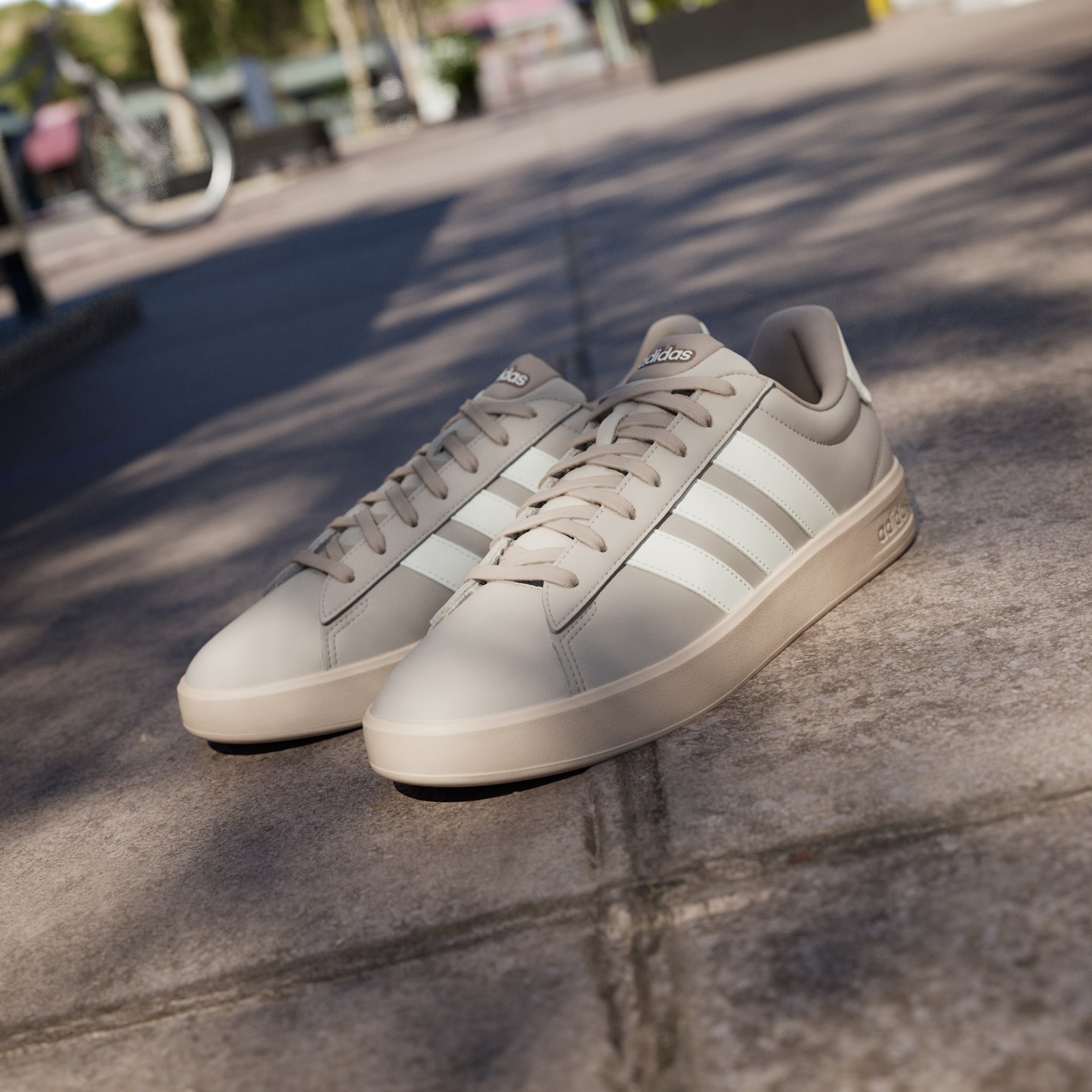 Men's adithtdas Grand Court 3.0 Shoes