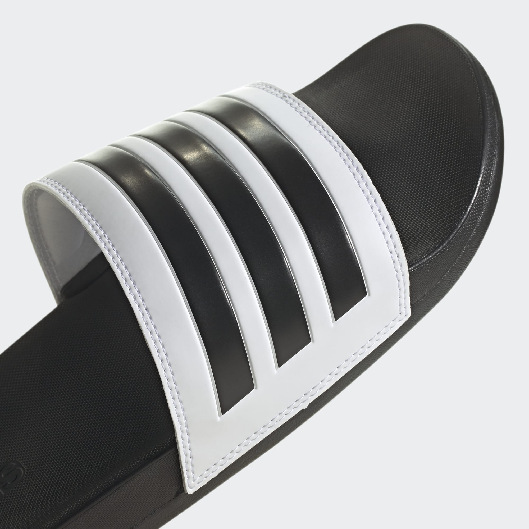 Men's adithtdas Adilette Comfort Slides