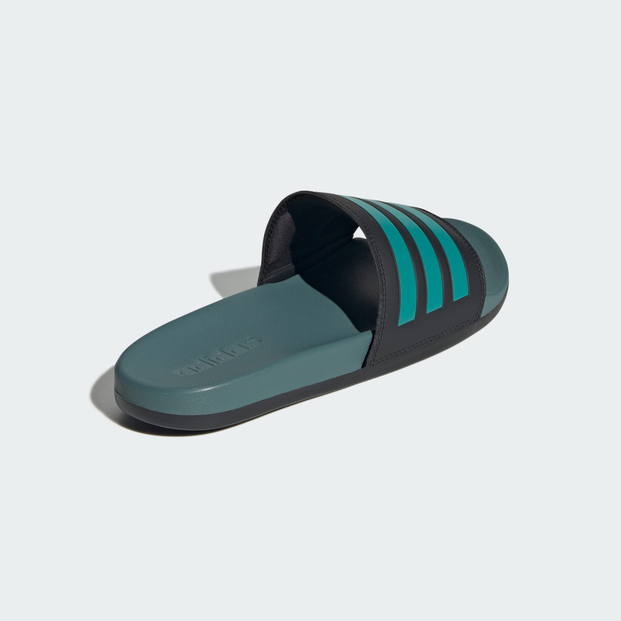 Men's adithtdas Adilette Comfort Slides