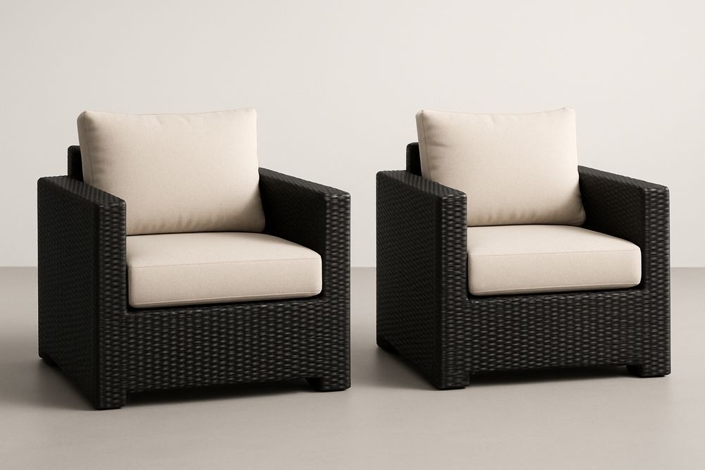 Paire de fauteuils extérieurs en résine avec coussins crème-Nordlinea