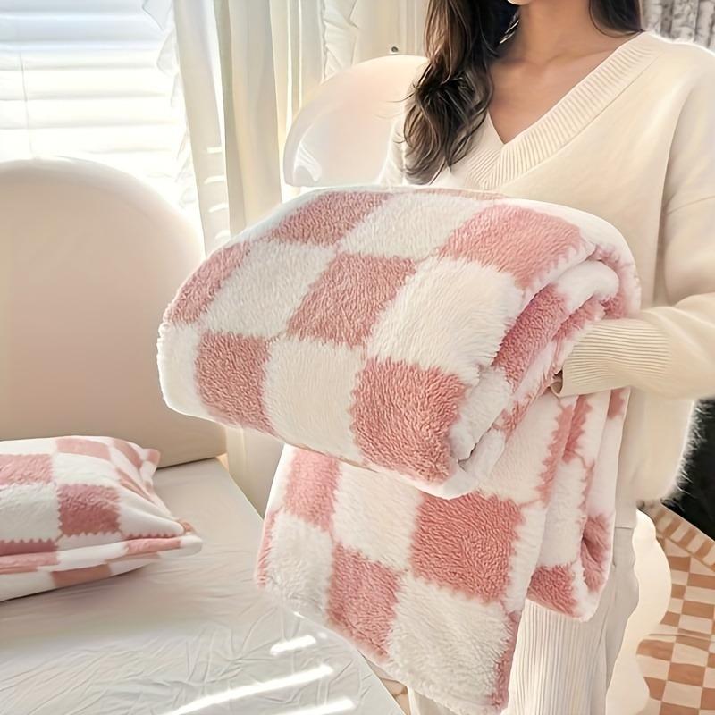 Checkerboard Pattern Blanket, 1 Count 350gsm Soft Comfortable Throw Blanket, Flannel Fleece Blanket, Breathable Soft Blanket, Room Accessories Warm Napping Blanket for Home Office Travel, Bedroom Refresh Decor, Room Accessories, Soft Blankets