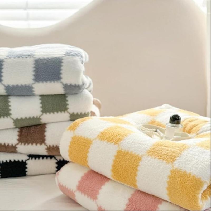 Checkerboard Pattern Blanket, 1 Count 350gsm Soft Comfortable Throw Blanket, Flannel Fleece Blanket, Breathable Soft Blanket, Room Accessories Warm Napping Blanket for Home Office Travel, Bedroom Refresh Decor, Room Accessories, Soft Blankets