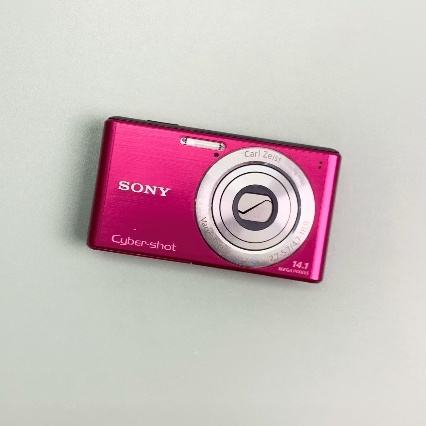 SONY Cyber-shot DSC-W530 Digital Camera 14.1 MP 4x Optical Zoom