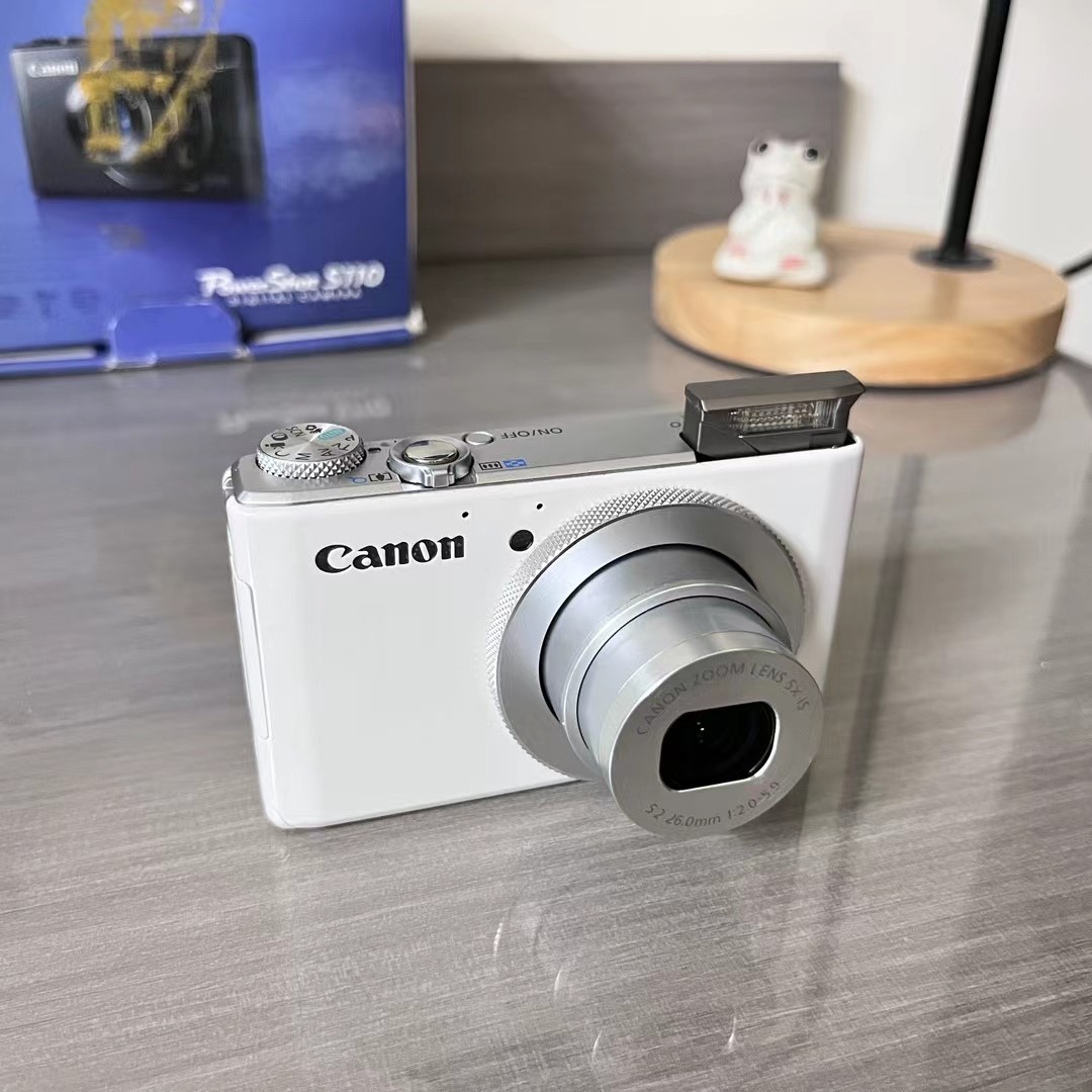Canon PowerShot S110 12.1 MP Compact Digital Camera White
