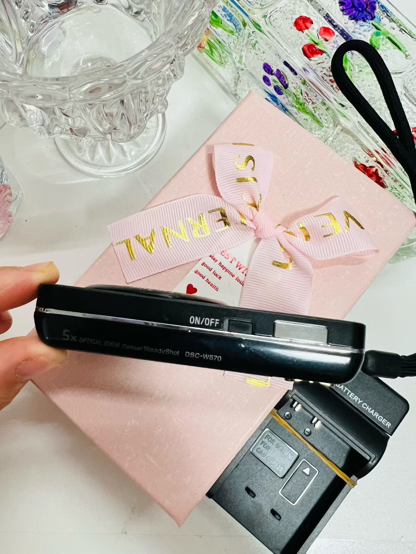 SONY Cyber-shot DSC-W570 Digital Camera 16.1 MP 5x Optical Zoom