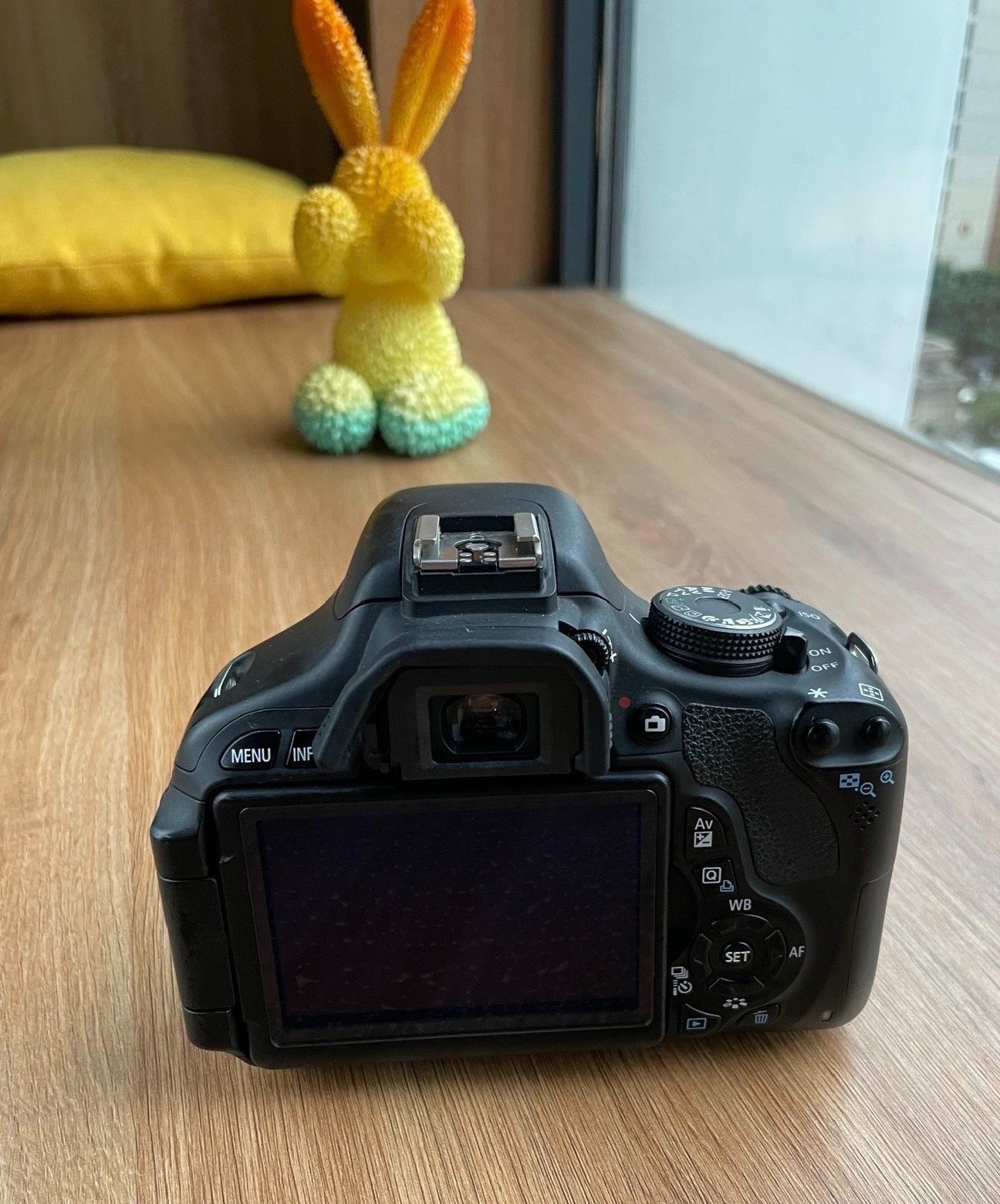 Canon EOS Rebel T3i / 600D / Kiss X5 DSLR 18MP + 18-55mm Lens 