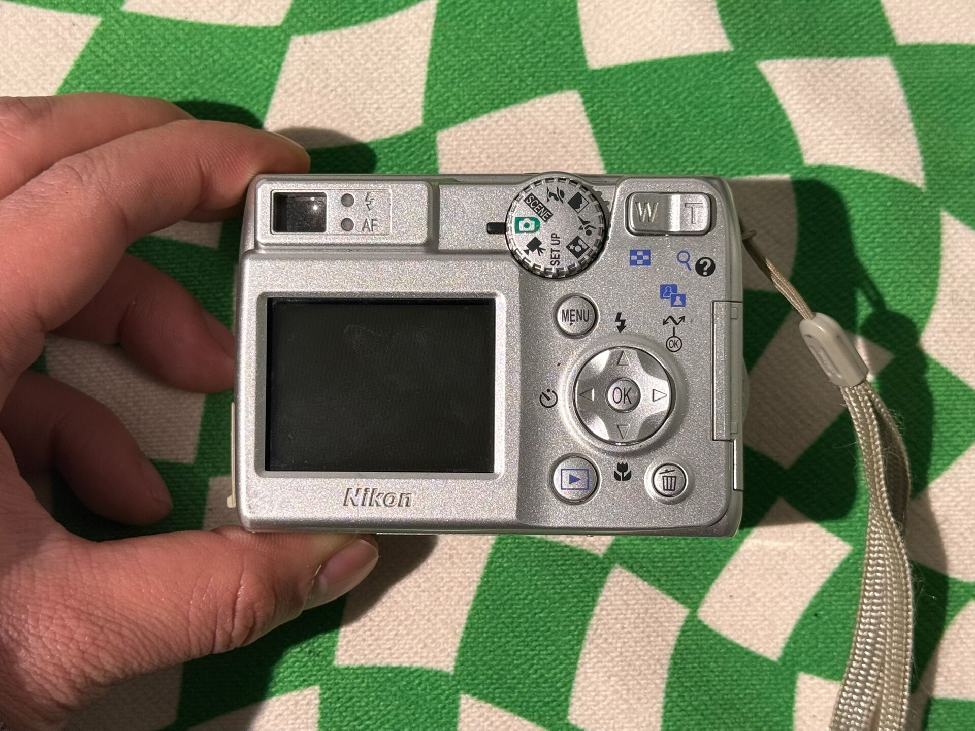 Nikon Coolpix Digital Camera 7600 E7600 7MP