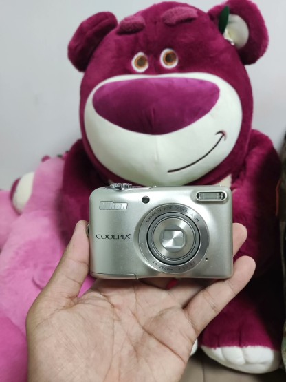 Nikon COOLPIX L32 Silver 20.1 MP Digital Camera