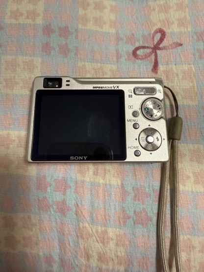 Sony Cyber-shot DSC-W80 Digital Camera 7.2 MP 3x Optical Zoom- Tested