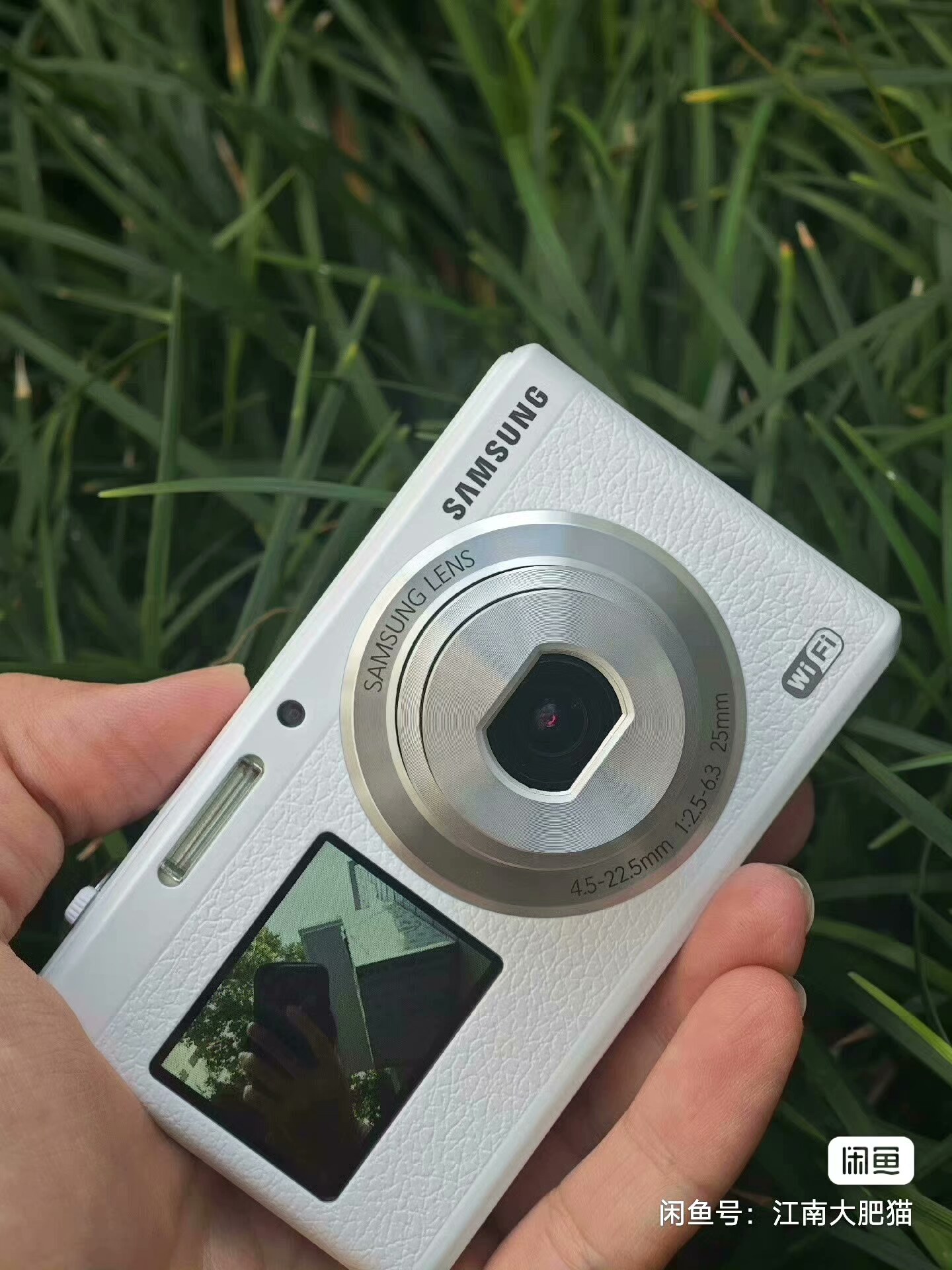 Samsung DV180F Digital Camera Dual Screen 16 MP 5x Optical Zoom English Language