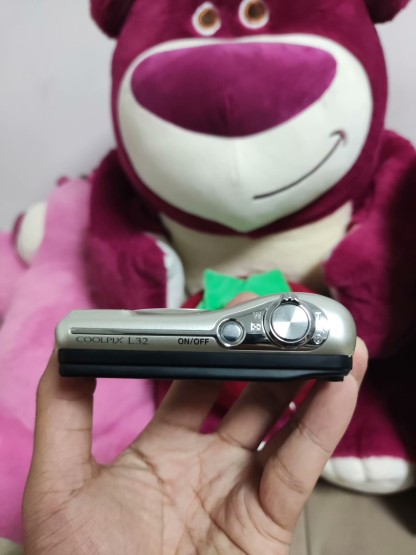 Nikon COOLPIX L32 Silver 20.1 MP Digital Camera