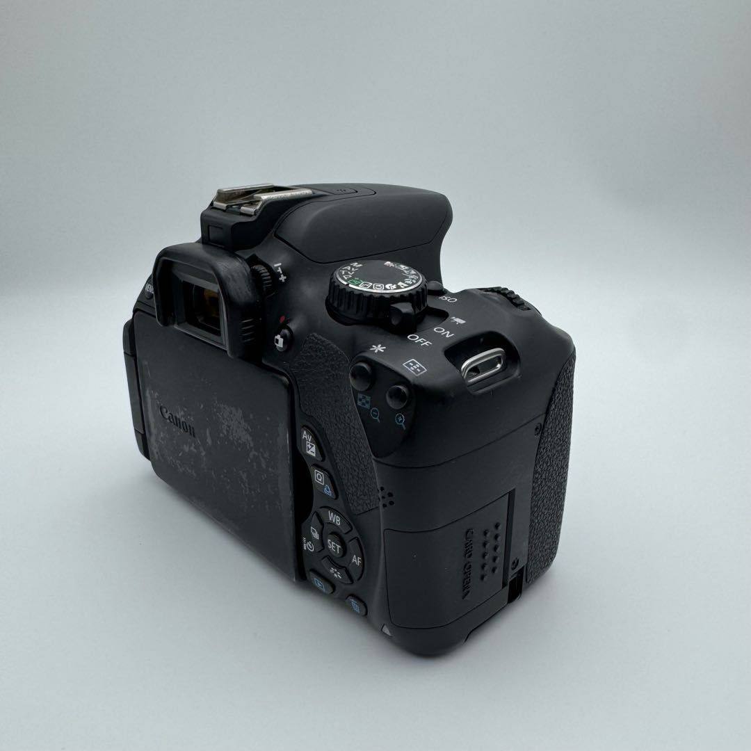 Canon EOS Rebel T4i / 650D 18.0 MP DSLR Camera – Body Only