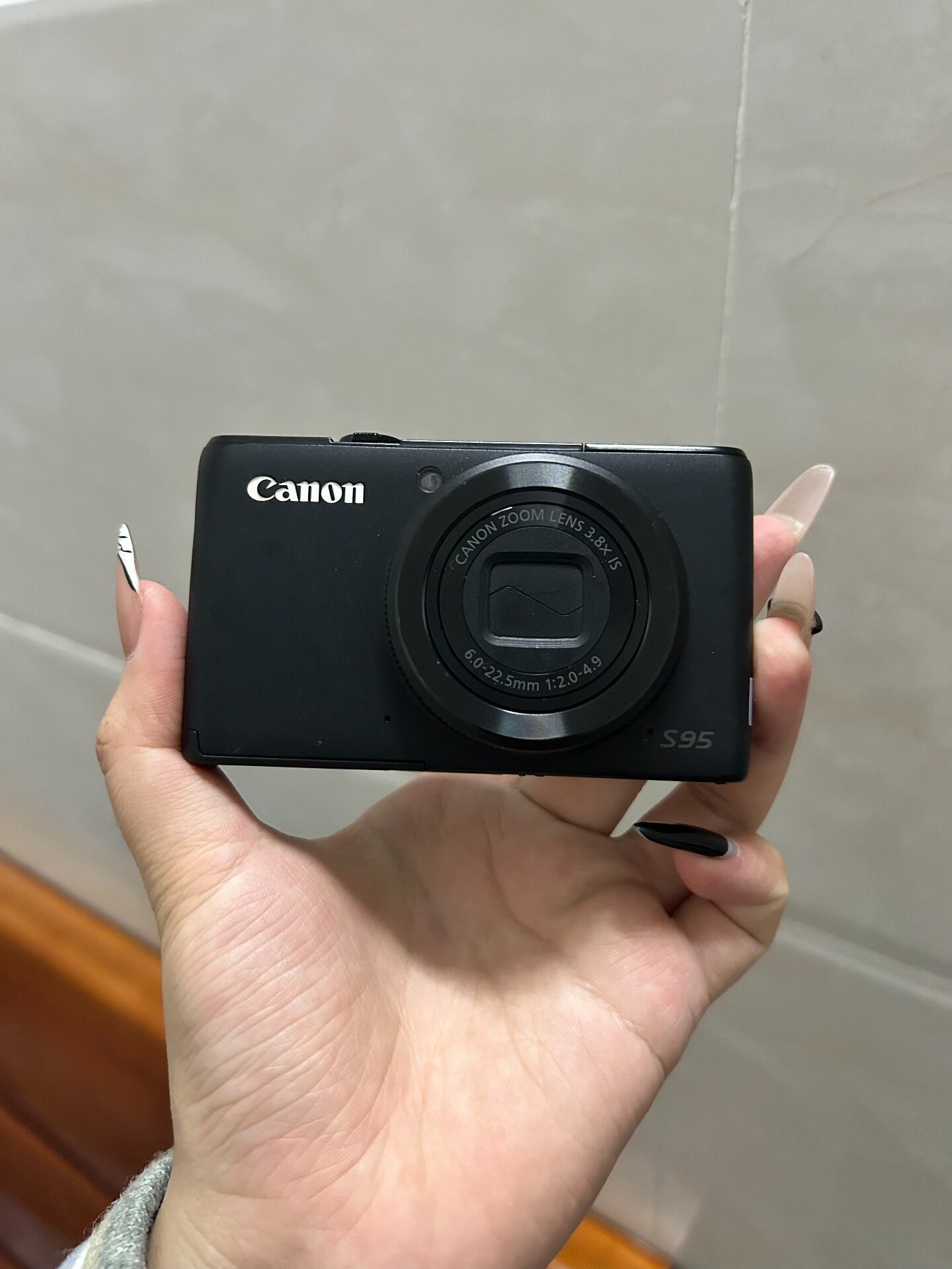 Canon PowerShot S95 10.0MP Digital Camera - Black