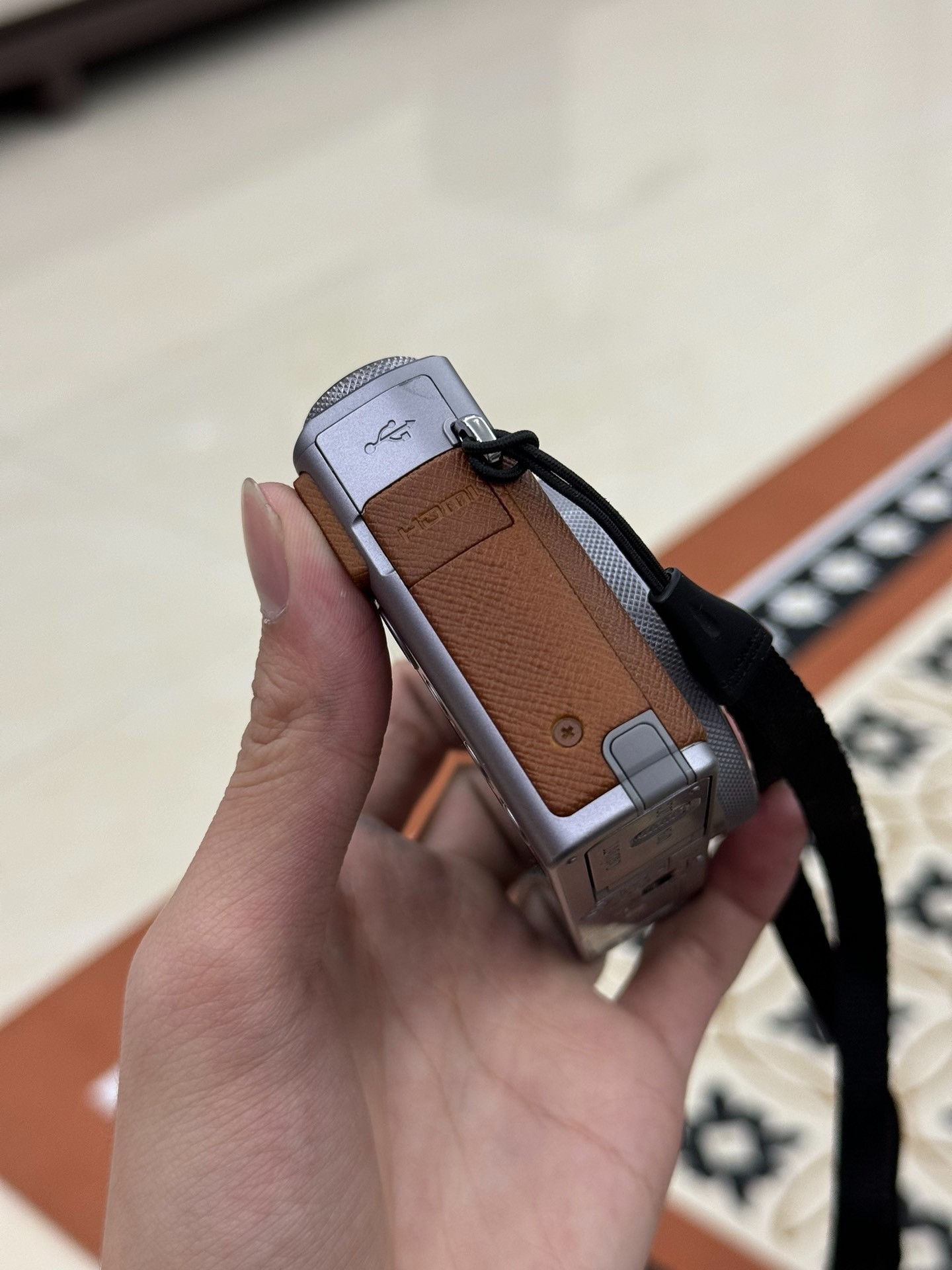 Canon PowerShot G9 X Digital Camera with 3X Optical Zoom, Built-in Wi-Fi 90% NEW