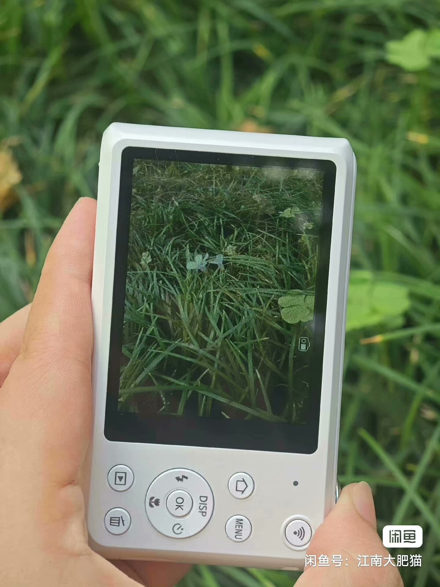 Samsung DV180F Digital Camera Dual Screen 16 MP 5x Optical Zoom English Language