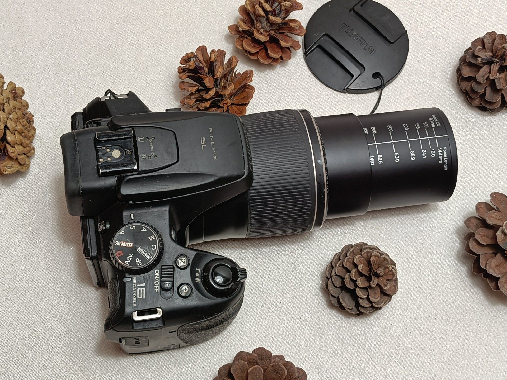 FUJIFILM FINEPIX SL1000 Digital Camera