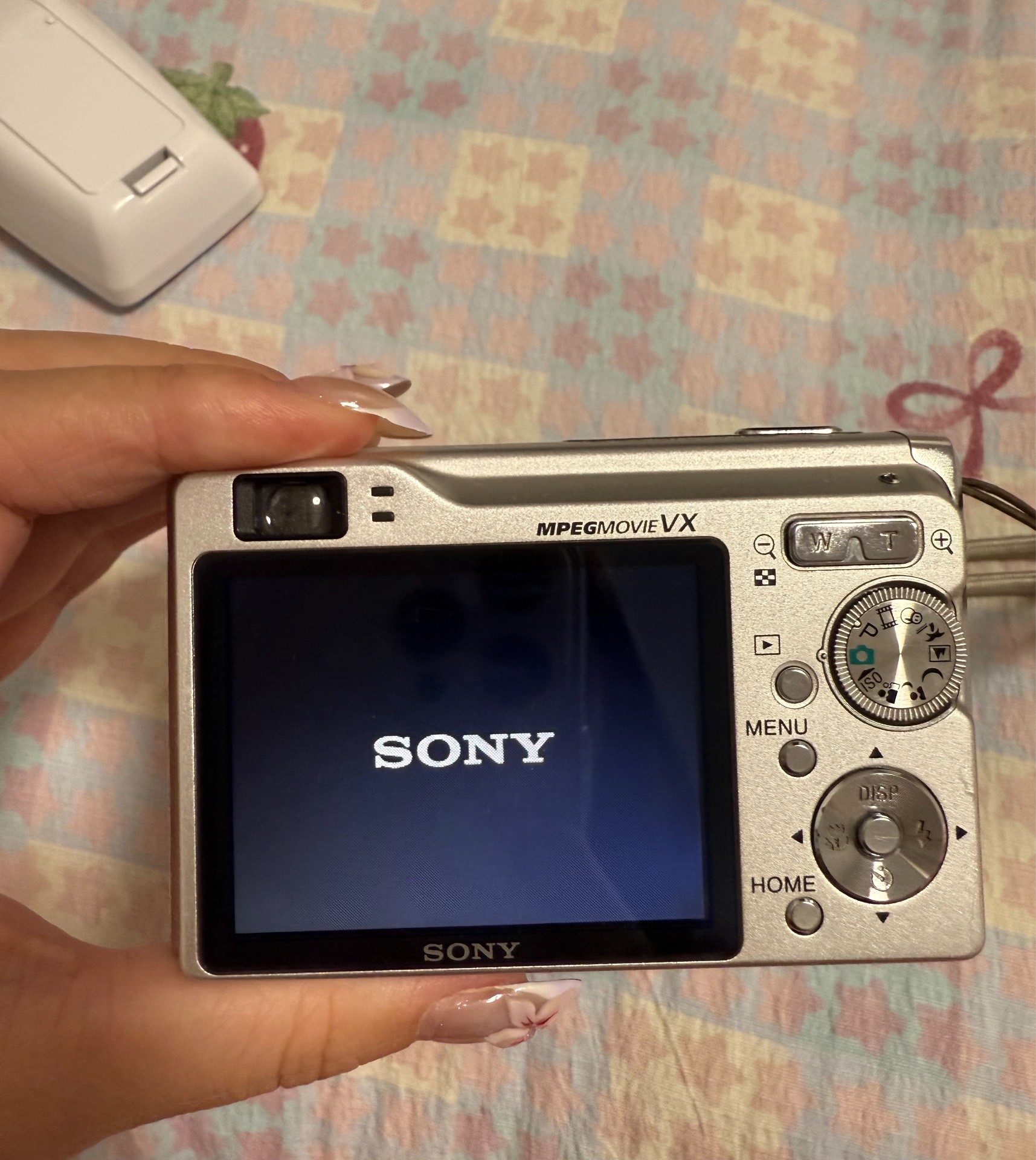 Sony Cyber-shot DSC-W80 Digital Camera 7.2 MP 3x Optical Zoom- Tested