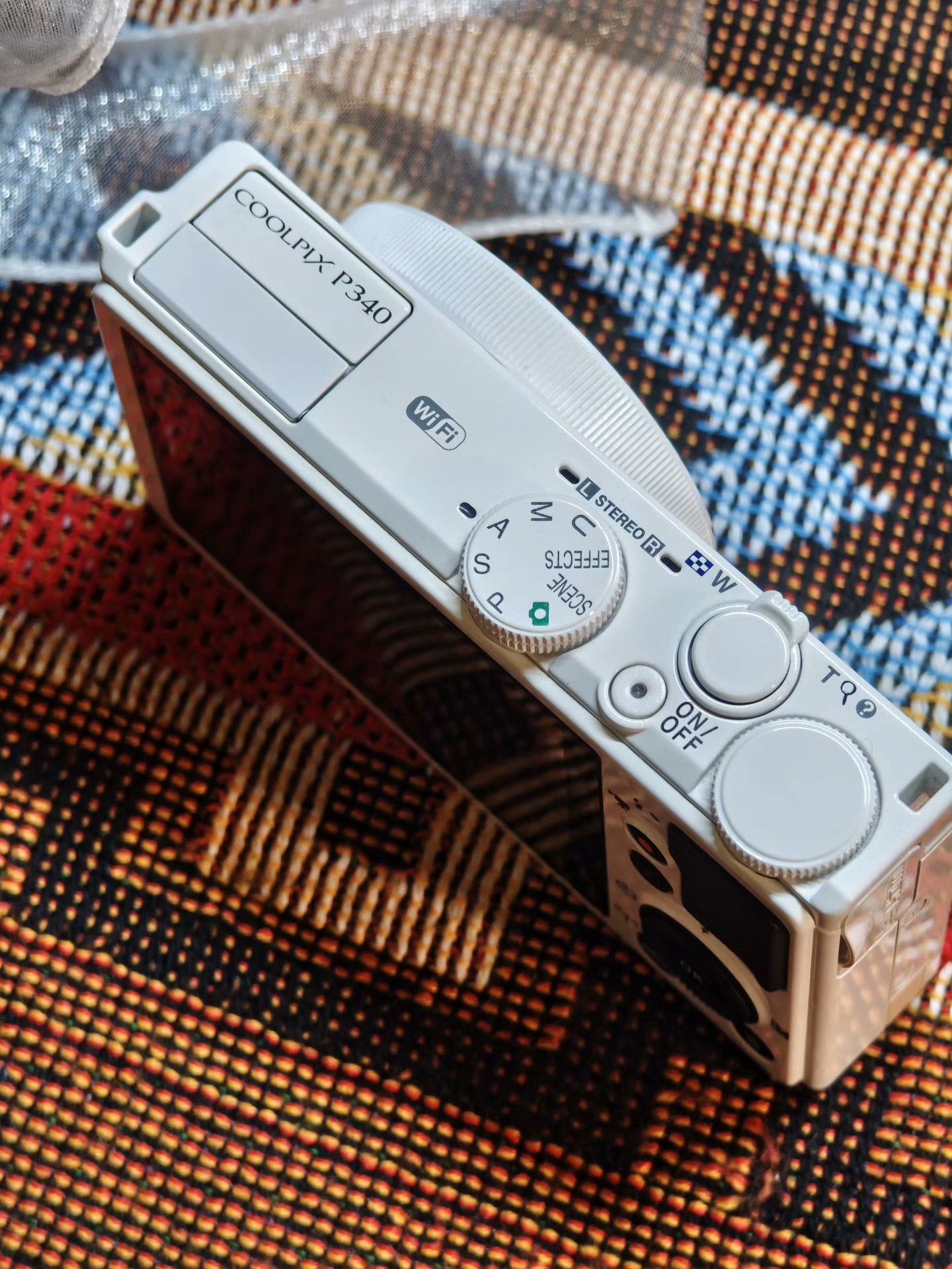 Nikon COOLPIX P340 Compact Digital Camera 12.0MP Optical white English Language