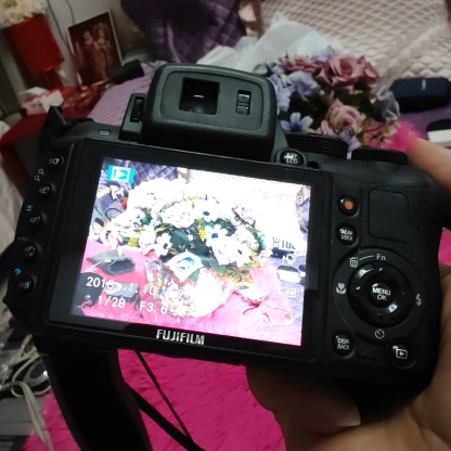 FujiFilm FinePix HS35EXR 16MP Digital Camera & Acces. 24–720mm 30x Optical Zoom