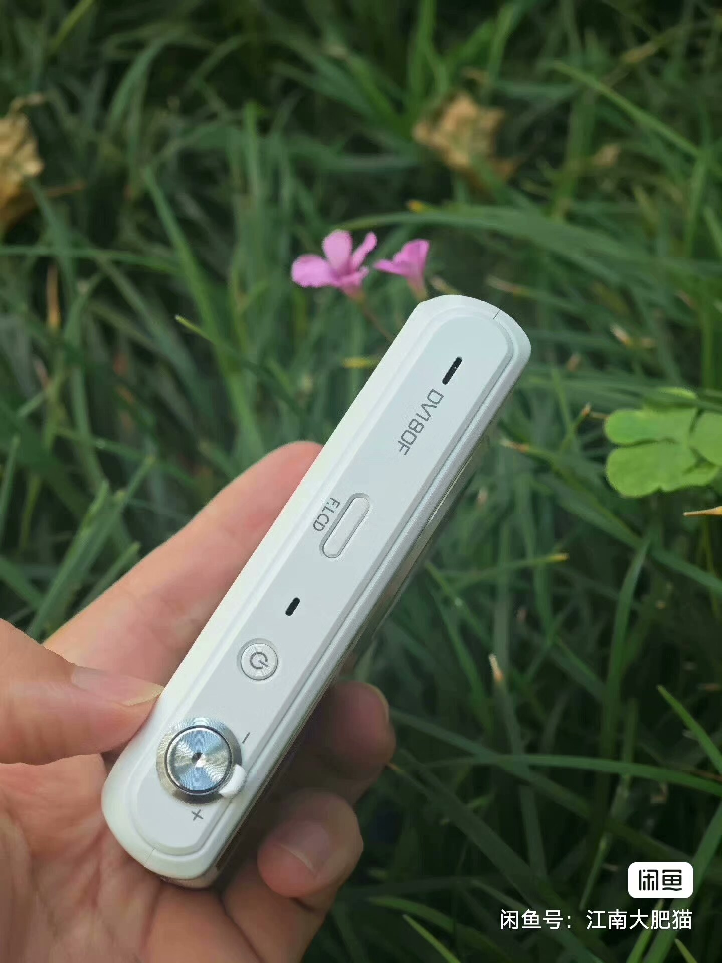 Samsung DV180F Digital Camera Dual Screen 16 MP 5x Optical Zoom English Language