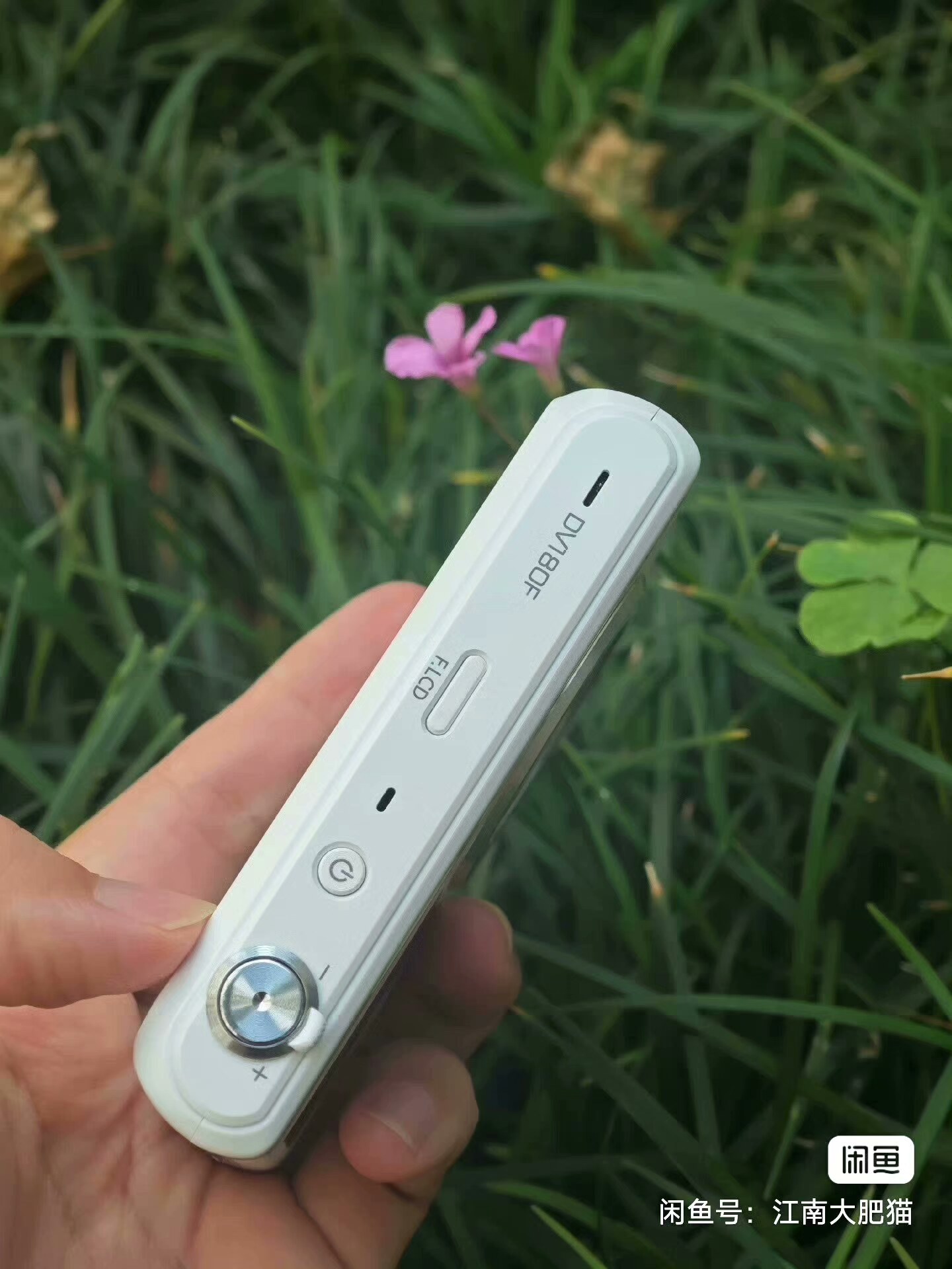 Samsung DV180F Digital Camera Dual Screen 16 MP 5x Optical Zoom English Language