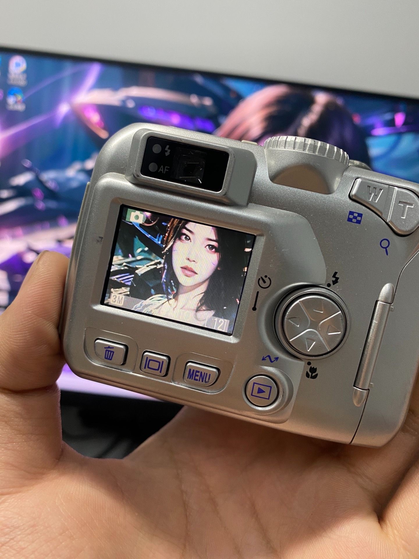 Nikon COOLPIX E3100 Compact Digital Camera 3.2MP Tested Working