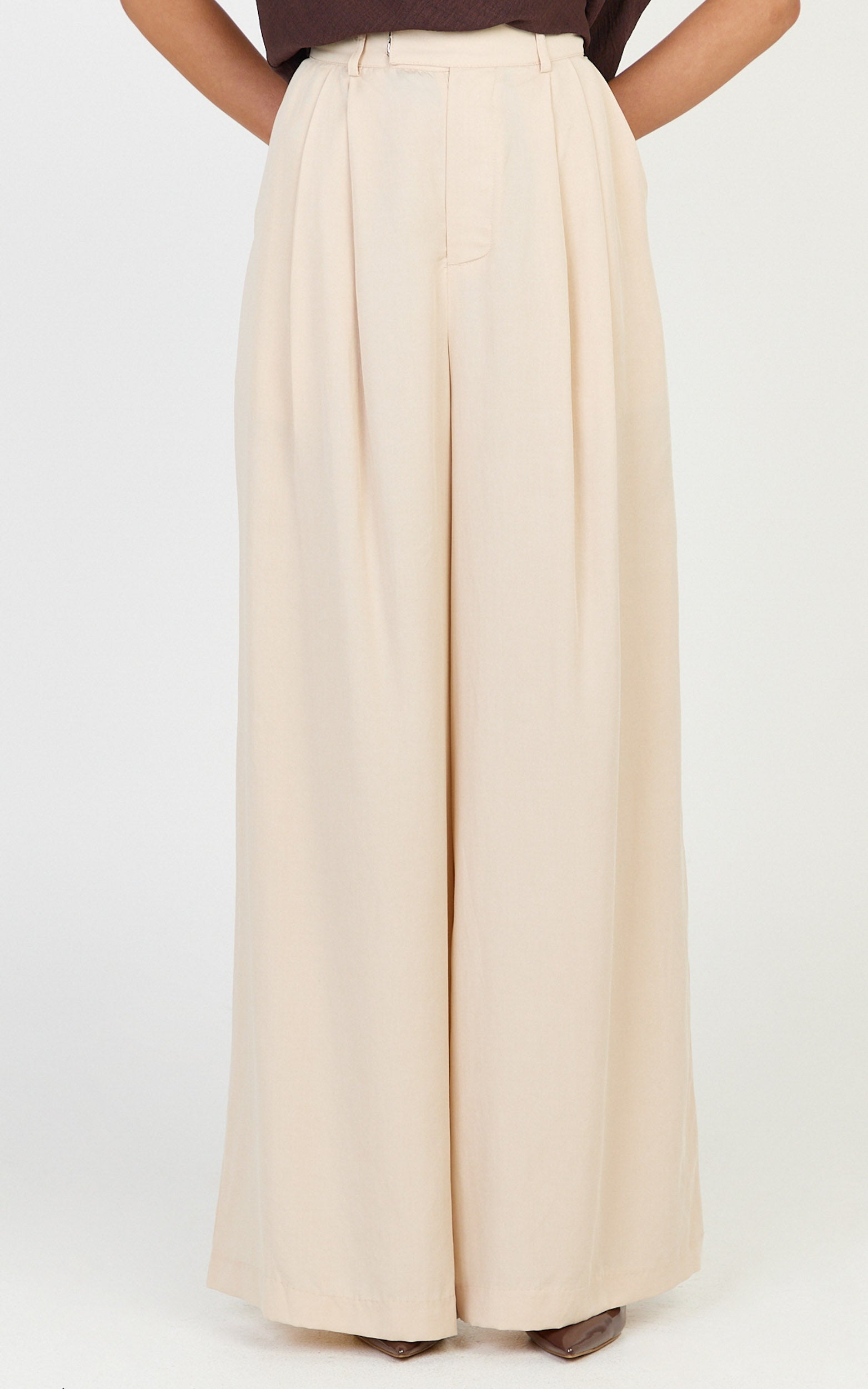 Clarke Pants - High Waist Wide Leg Pants in Neutral - View 4