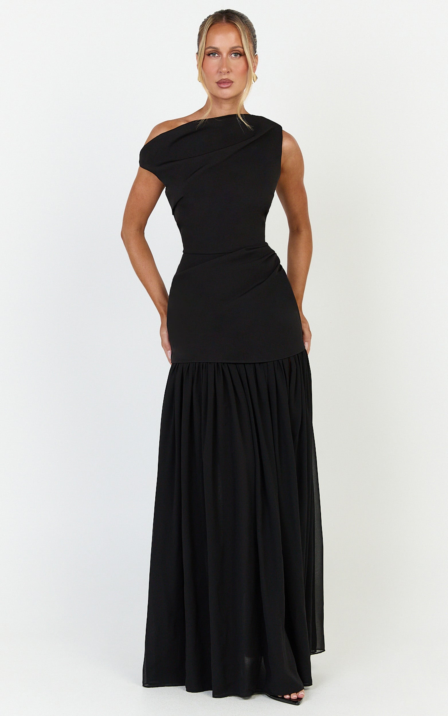 Azure Maxi Dress - Tipped Shoulder Dress With Tuck Detail and Leg Split in Black - View 4