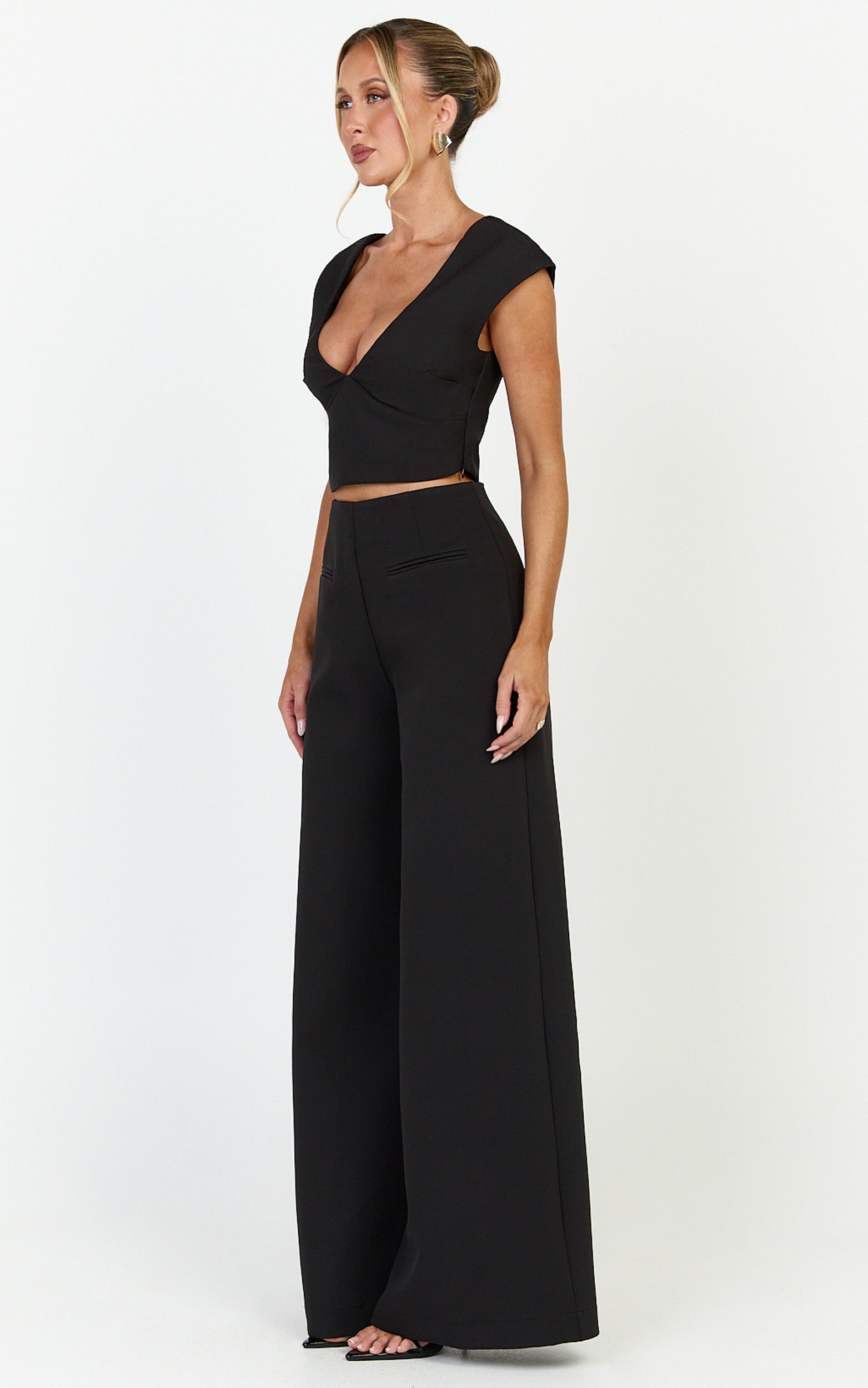 Lilo Top - V Neck Cap Sleeve Top in Black - View 4