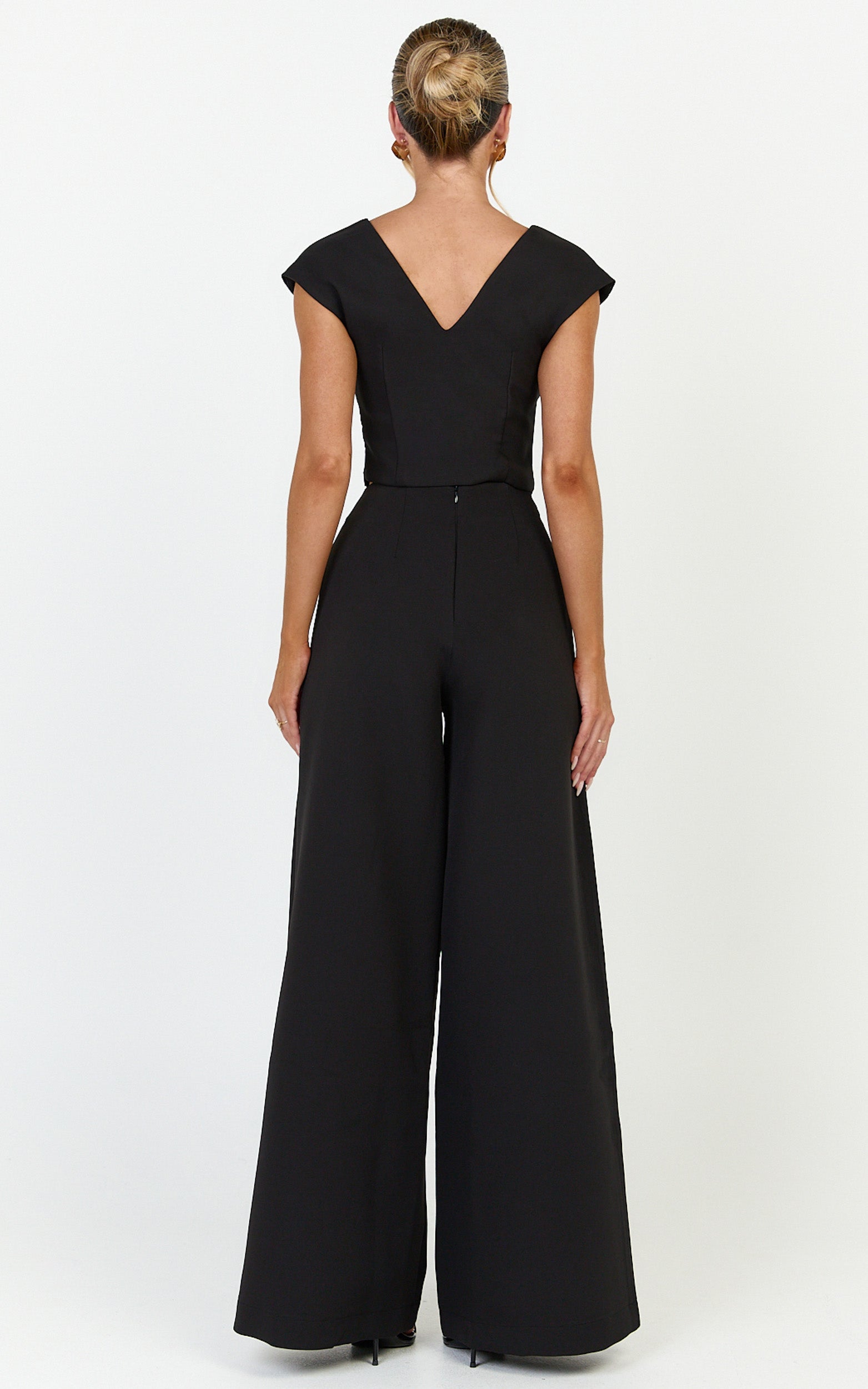 Lilo Top - V Neck Cap Sleeve Top in Black - View 5