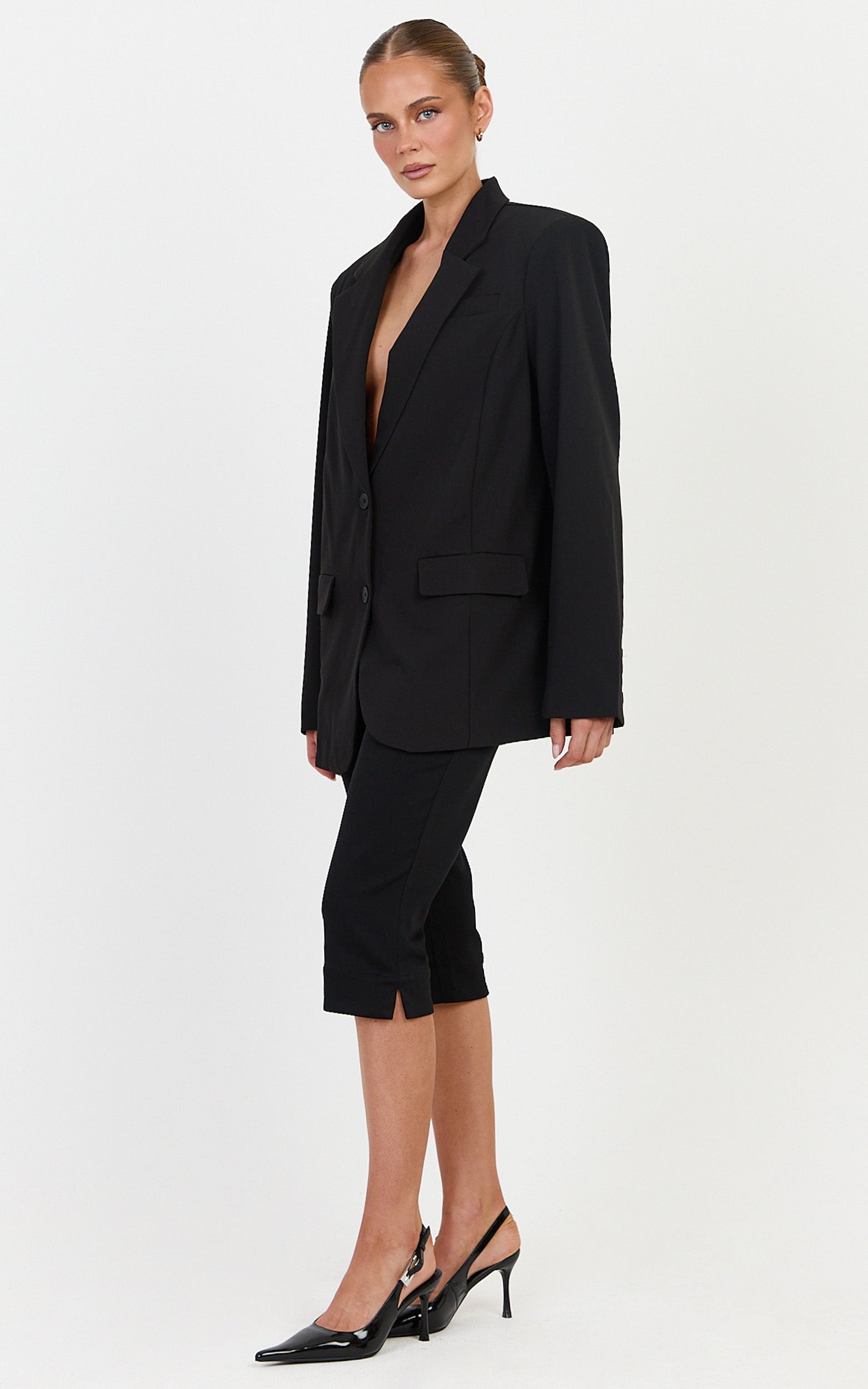 Lorcan Blazer - Oversized Boyfriend Fit Blazer in Black - View 4