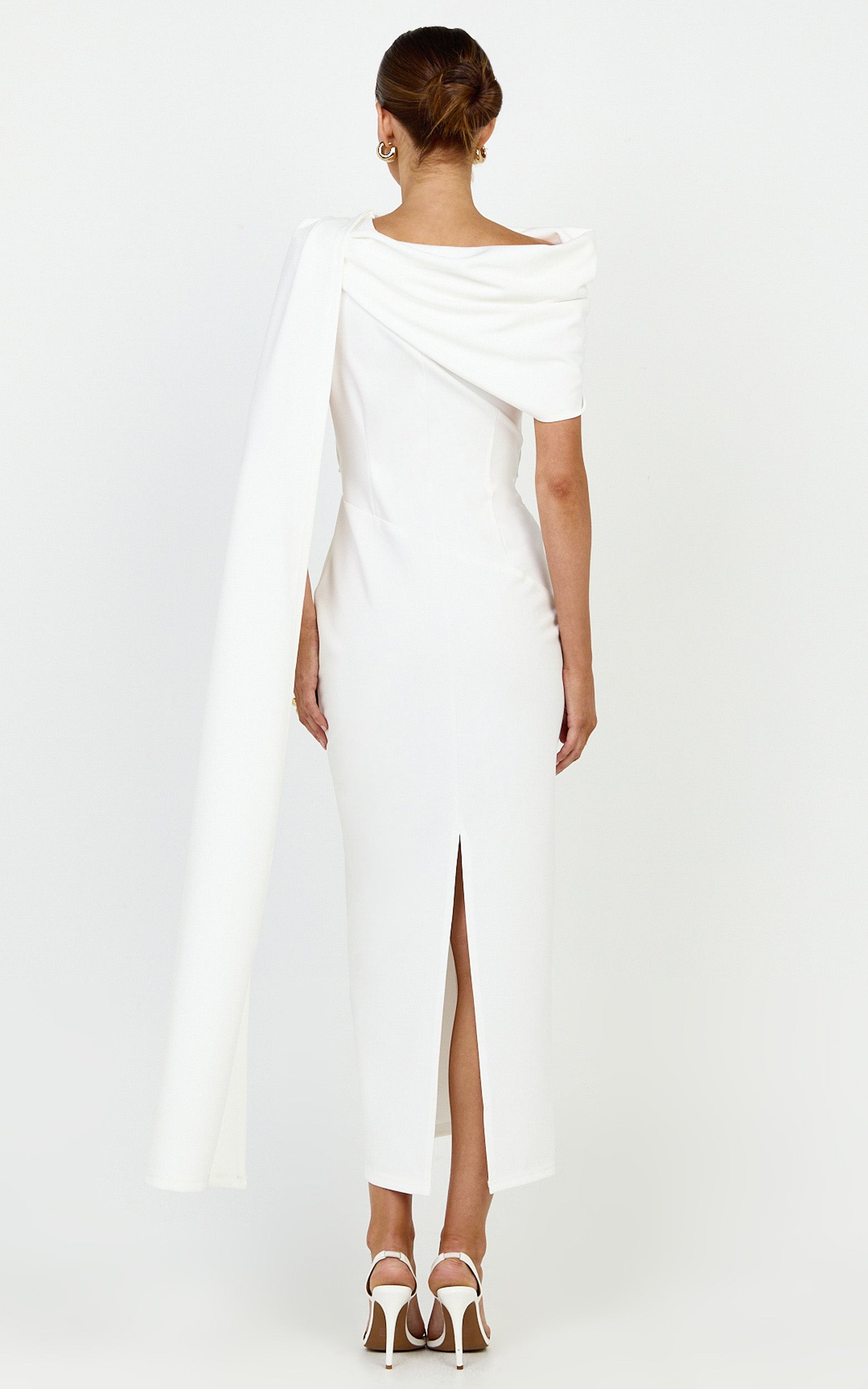 Visenta Midi Dress - Asymmetrical Sleeve Dress in White - View 5