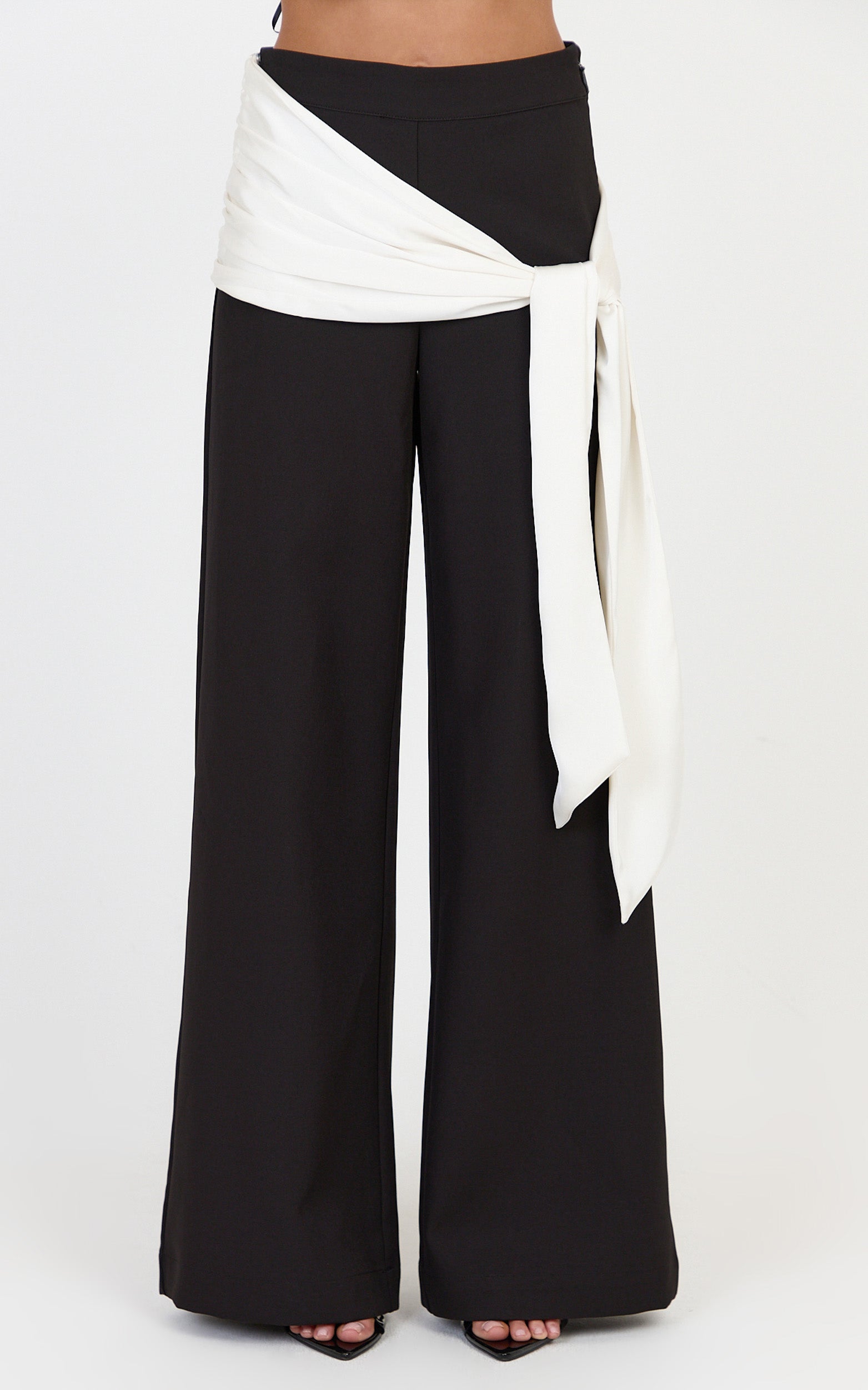 Talia Pants - Straight Leg Mid Rise Pants With Contrast Waist Tie in Black/Off White - View 2