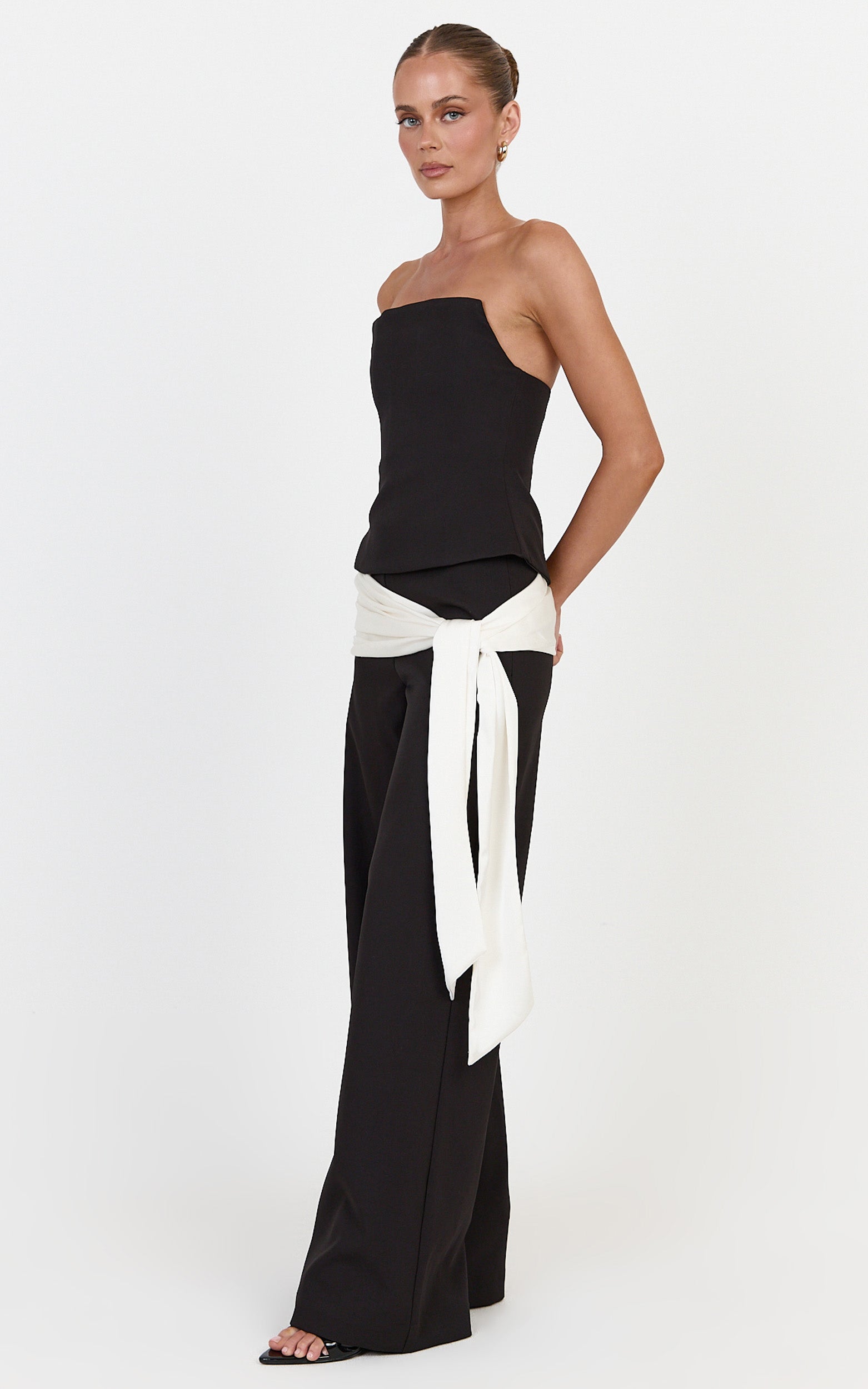 Talia Pants - Straight Leg Mid Rise Pants With Contrast Waist Tie in Black/Off White - View 4