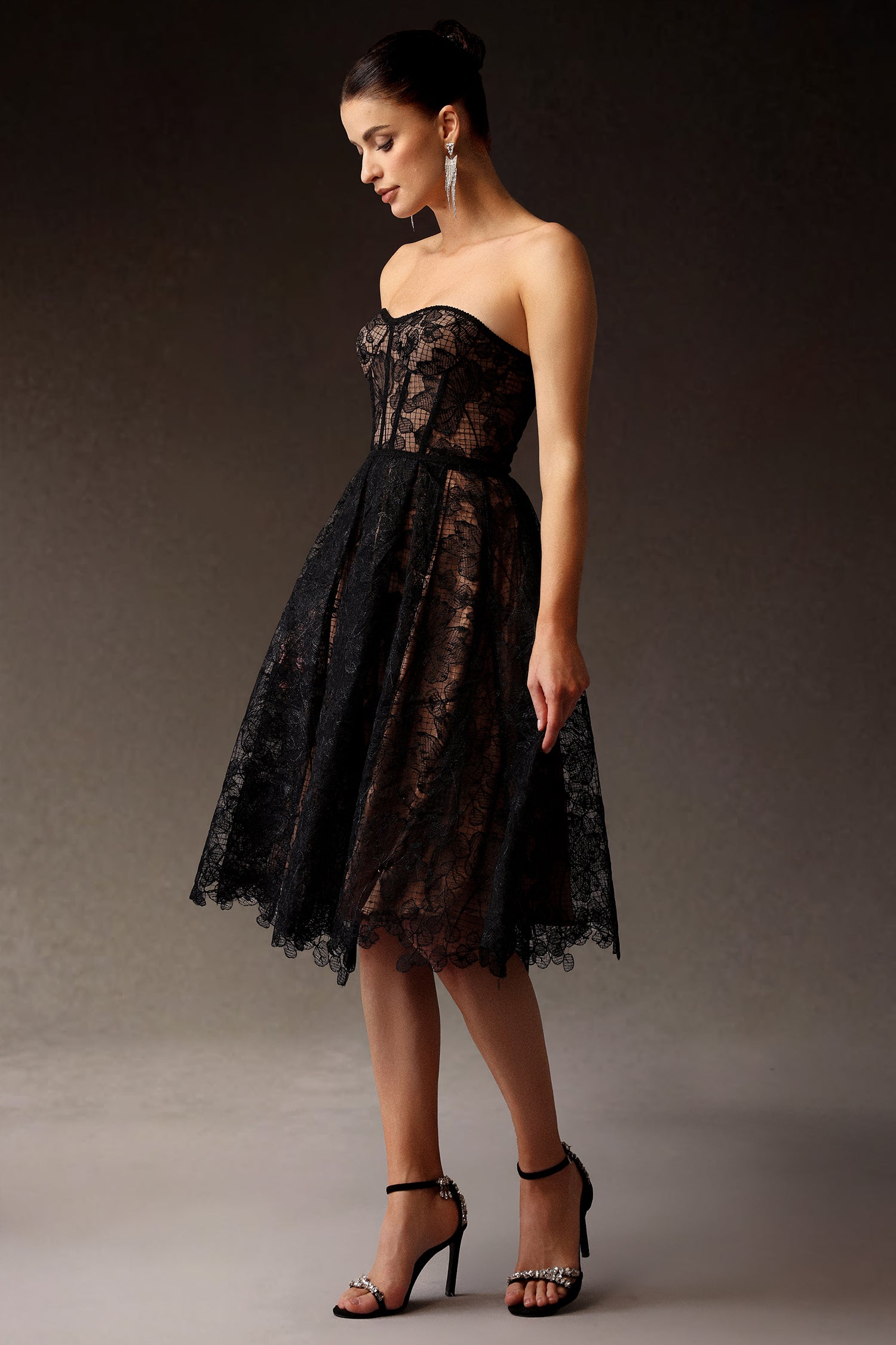 Venal Strapless Lace Corset Midi Dress