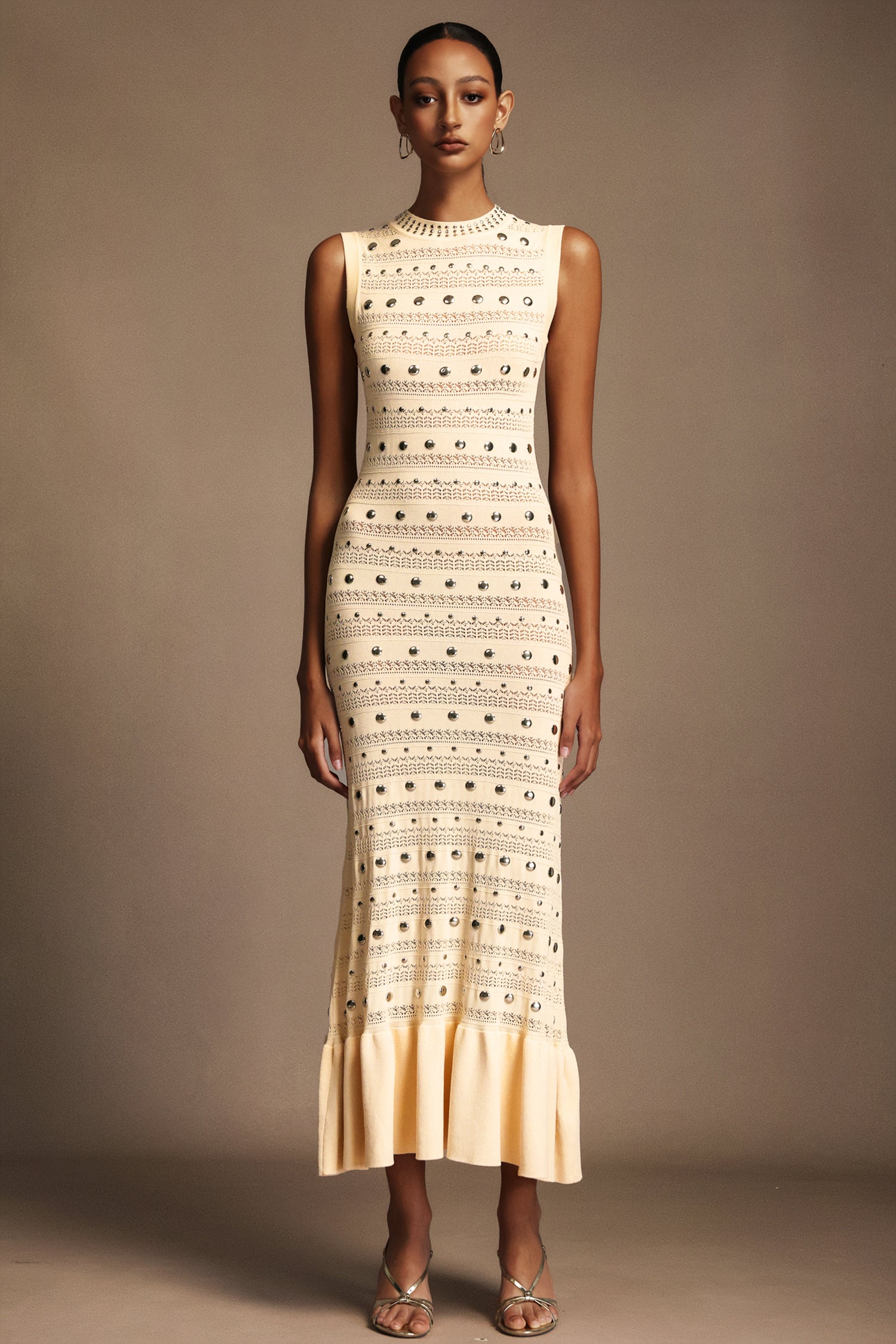 Verga Sleeveless Round Neck Rivet Folds Maxi Dress