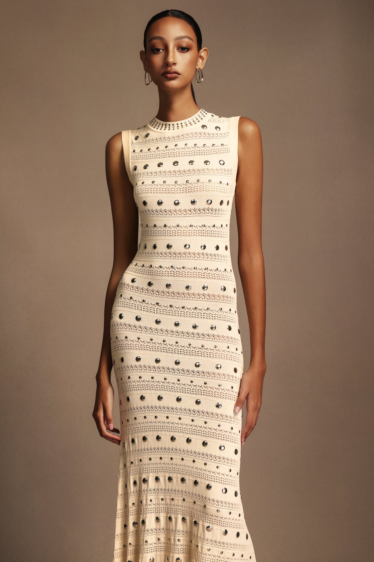 Verga Sleeveless Round Neck Rivet Folds Maxi Dress