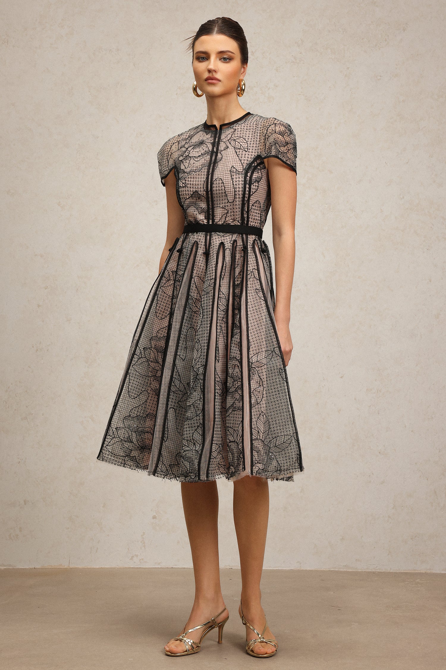 Lisiya Short Sleeves Jacquard Midi Dress